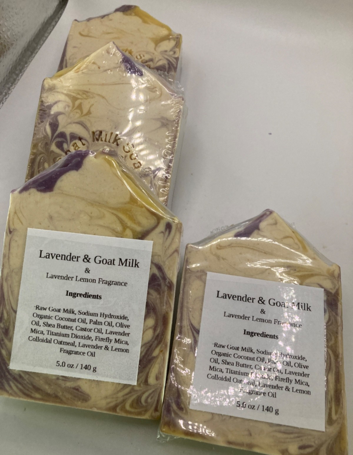 Homemade Raw Goat Milk Scented Lavender & Lemon – Lot 1 bar 5.0 oz ea.