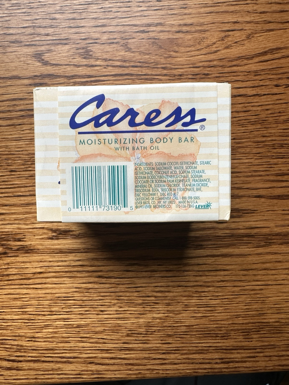 2 Bars VINTAGE 1997 Caress Moisturizing Body Bar Soap Original Peach 4.75 oz ea