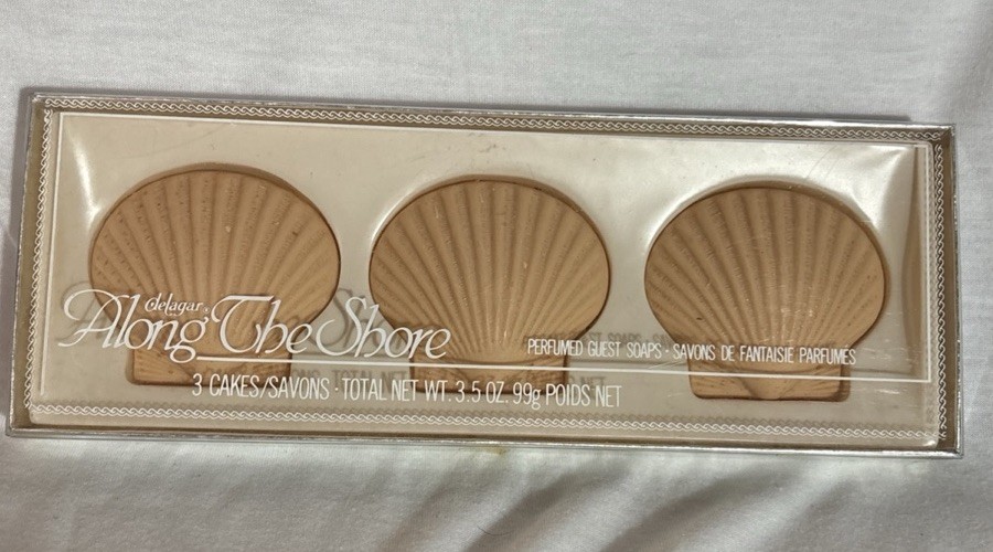 Delagar ALONG THE SHORE Seashell Perfumed Guest Soaps 3.5 oz New Vintage