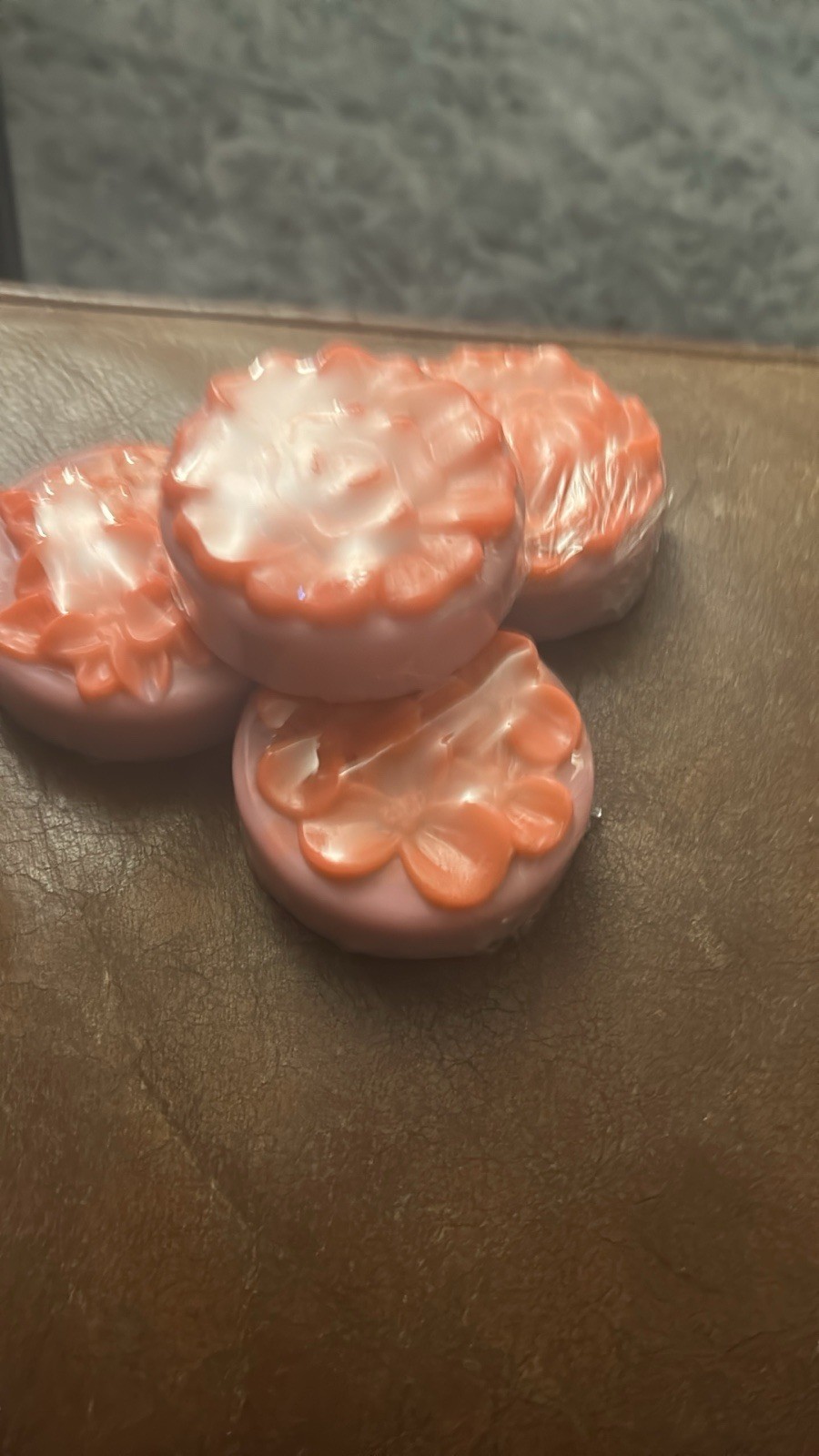 Handmade Body Bar Soap, Bee Pattern Disc, Pink/White/Orange for Body & Hands