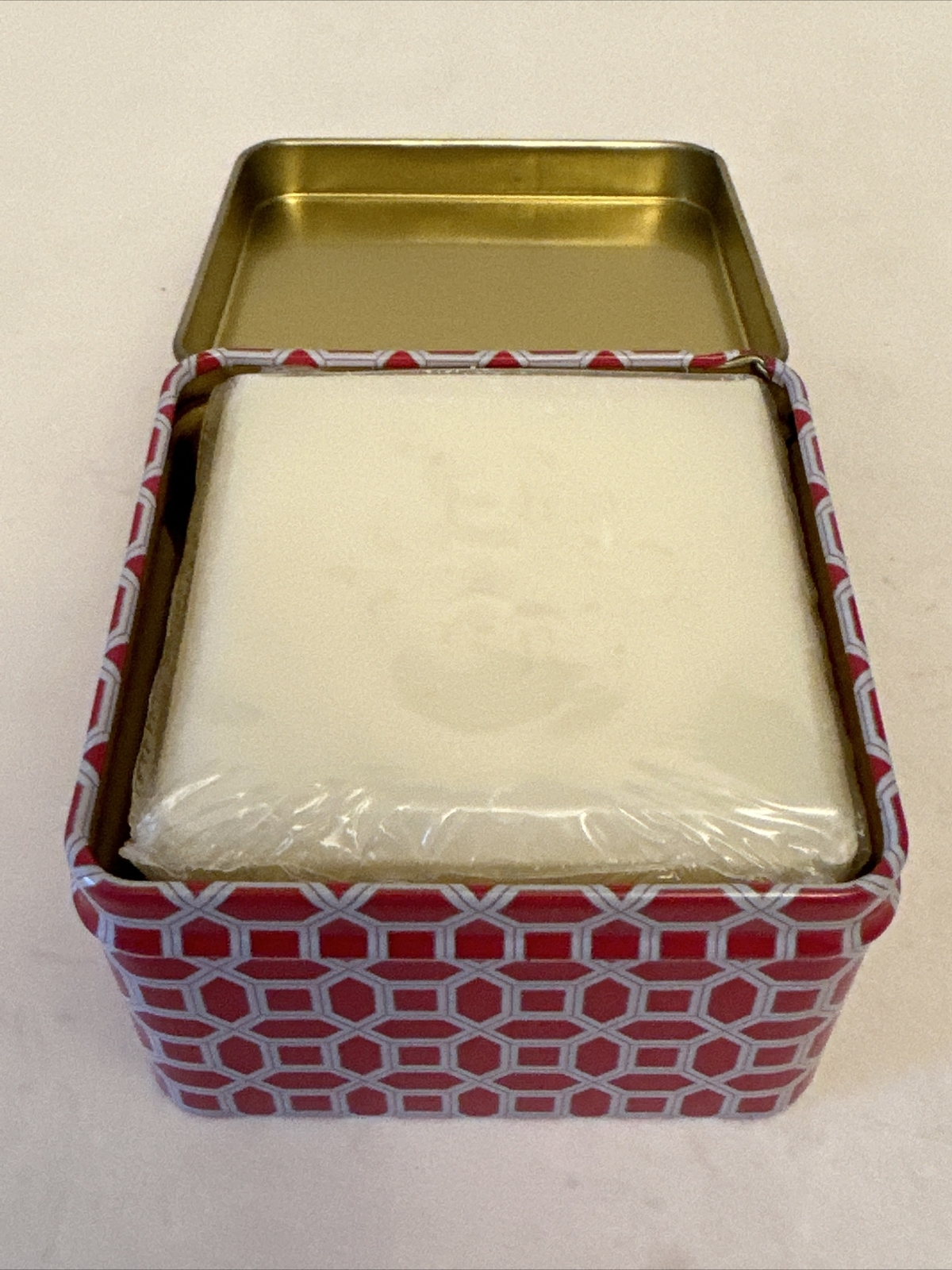 MUSE 5 Oz Wild Lavender Scented Soap Metal Keepsake Tin, Triple Milled~Veg Based