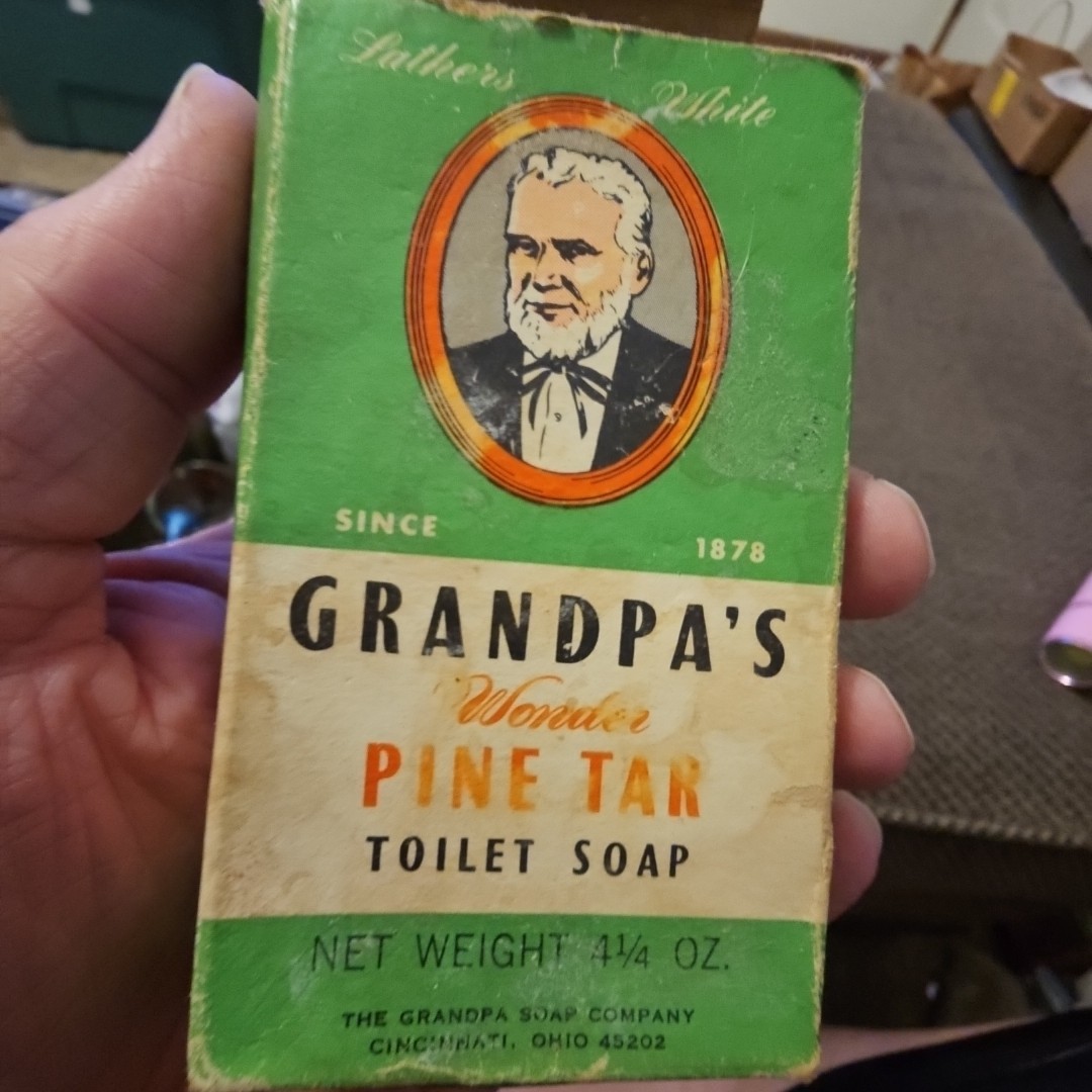 Vintage Grandpa’s Wonder Pine Tar Toilet Soap 4.25 Oz New In Box 1975