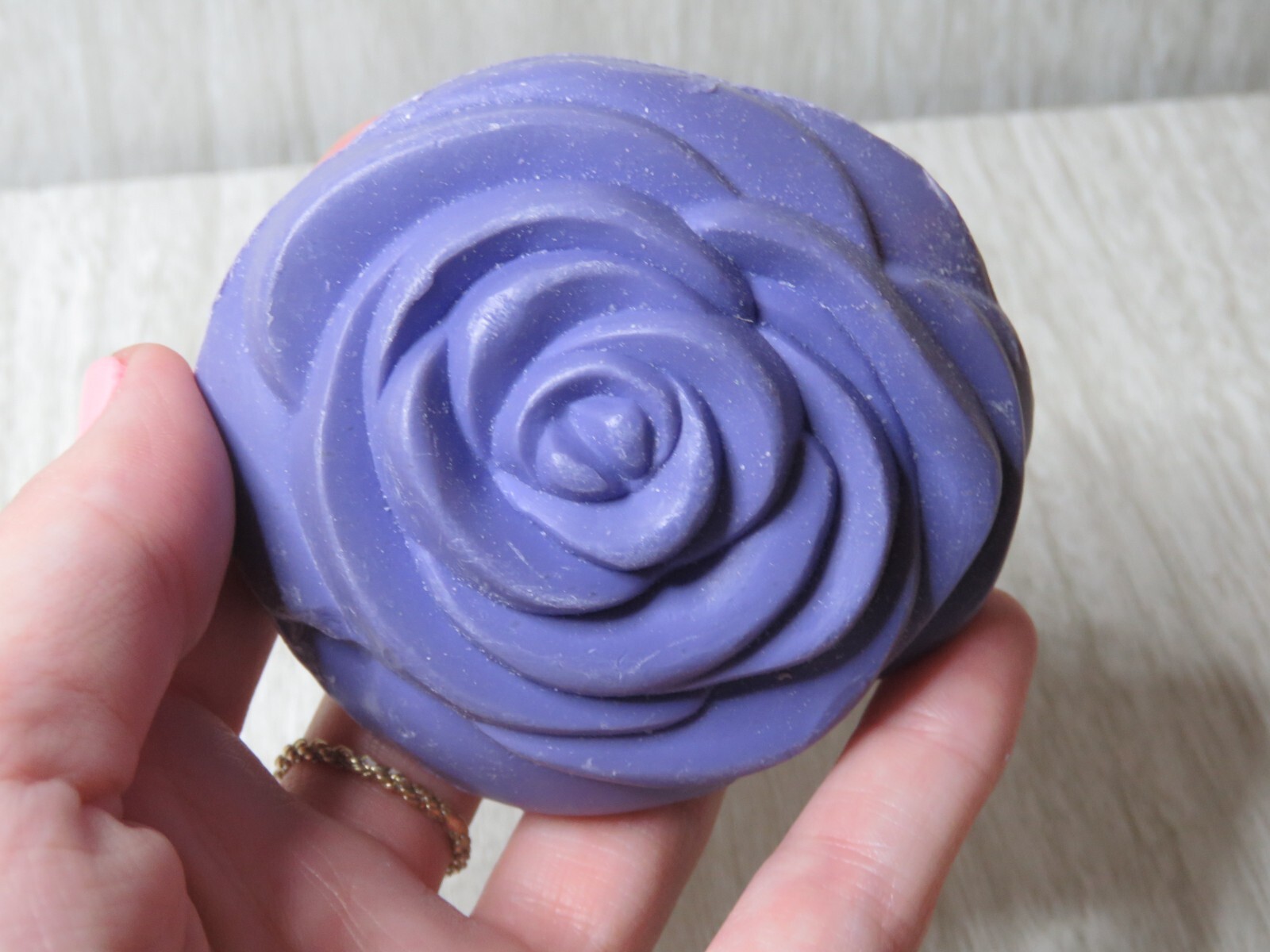 VTG New Victoria’s Secret Hyacinth Floral Perfumed Soap Bar Purple Rose 2.9 oz