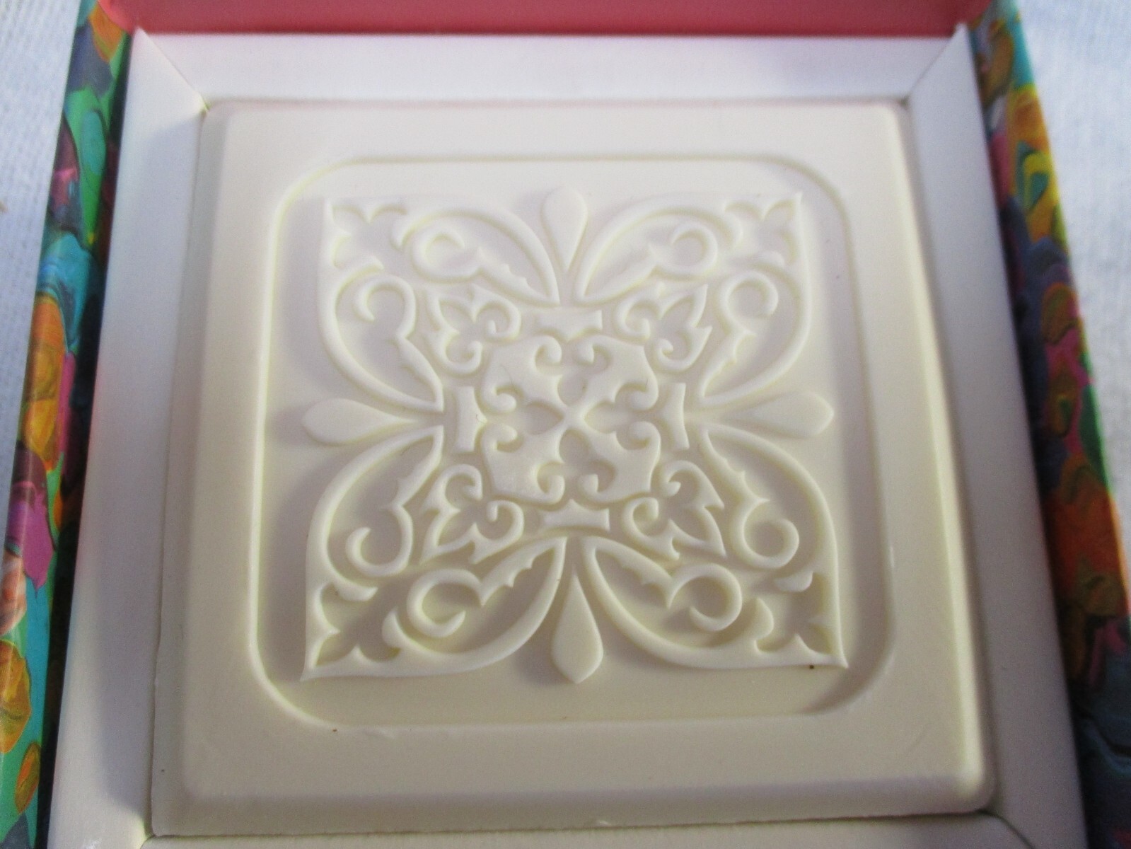 Wildflower Luxurious Soap Bar New in Open Box 722030779106