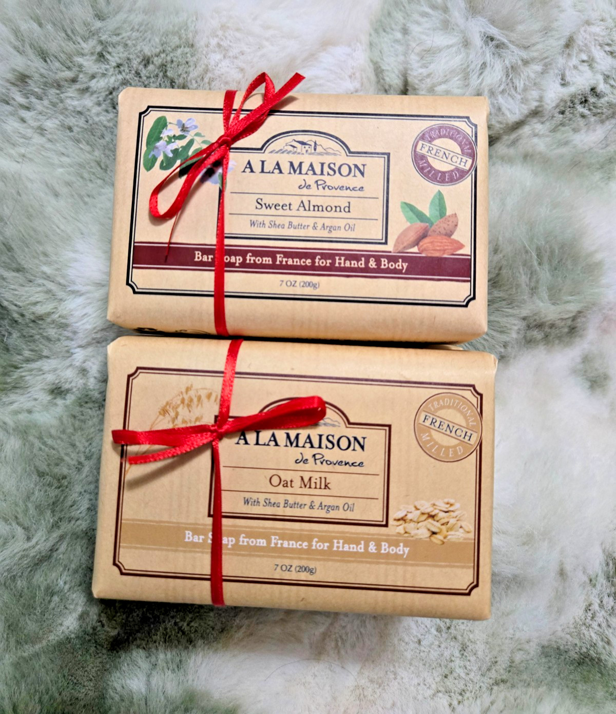 A La Maison de Provence French Bar Soap 2‑Pack Sweet Almond or Oat Milk NEW