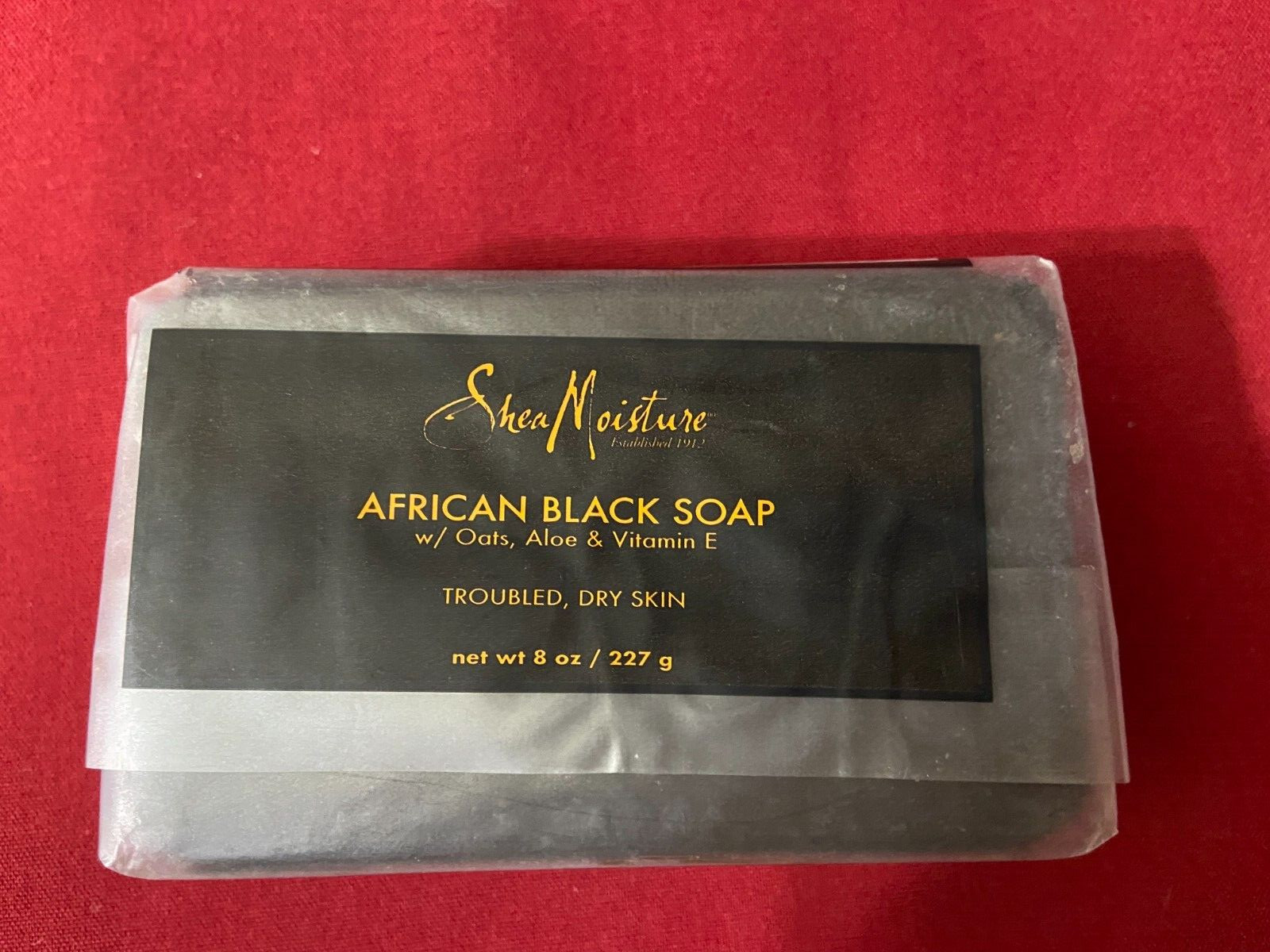 SHEA MOISTURE AFRICAN BLACK SOAP W / OATS ALOE VERA VITAMIN E FOR TROUBLED SKIN