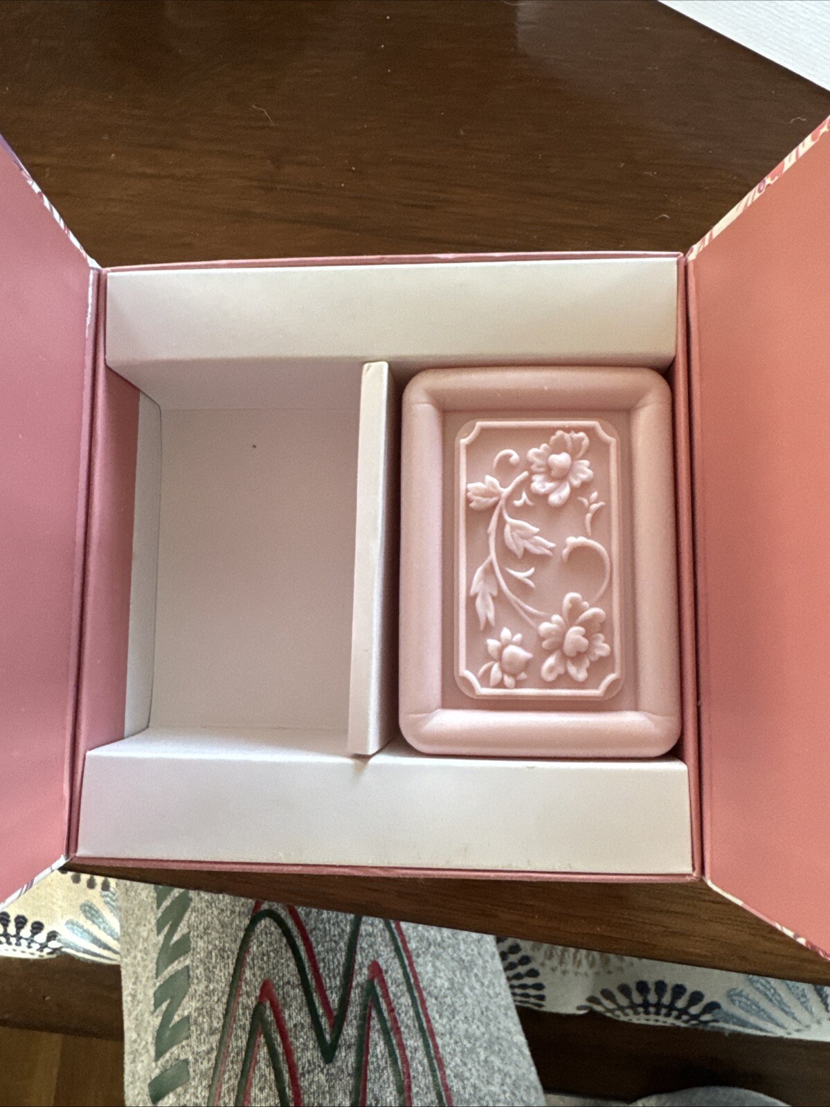San Francisco Soap Co- Floral Gift Box Only 1 Soap Inside Peony Blossom 5 Oz Bar