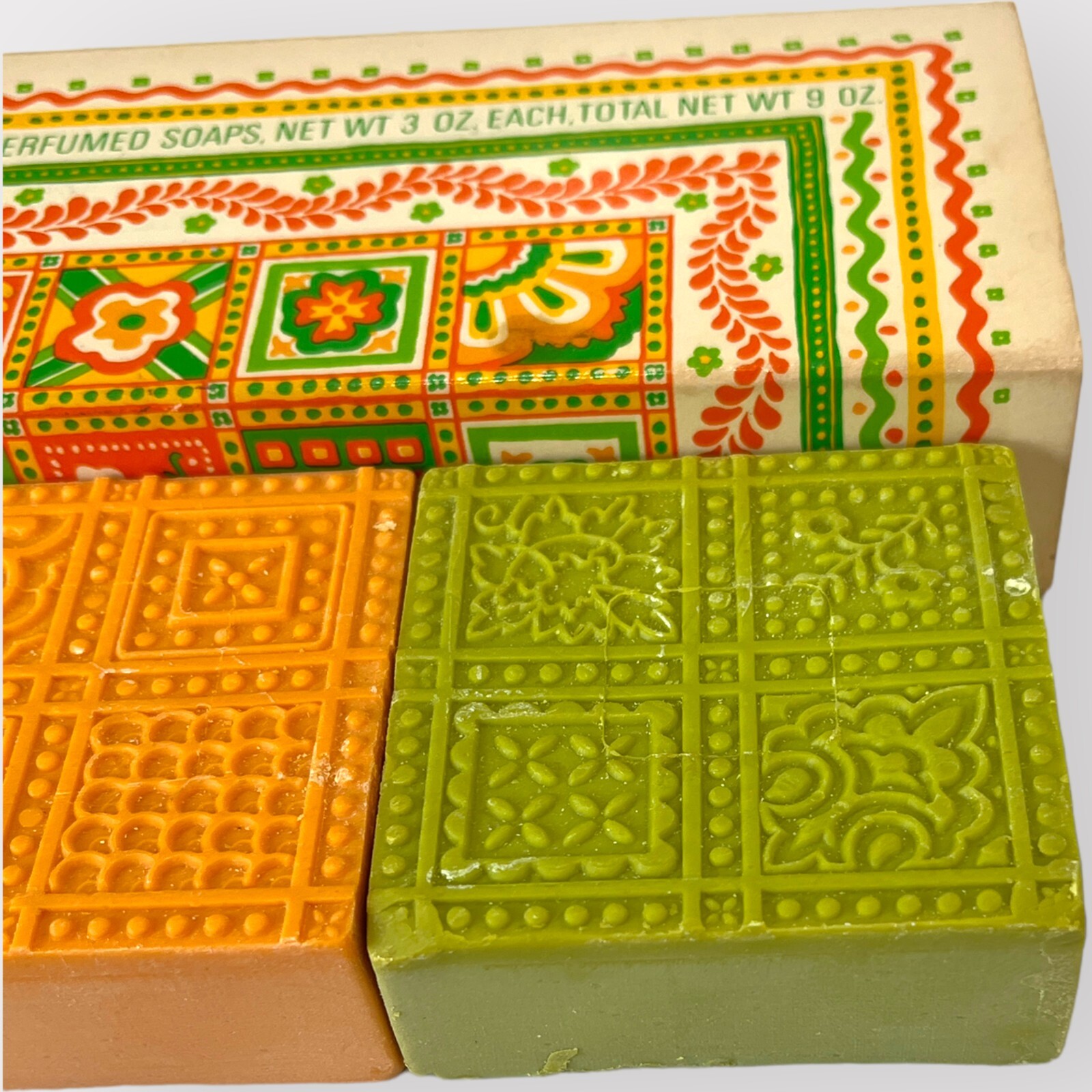 Vintage Avon Patchwork Perfumed Soap 3 3 oz Bars Set Yellow Orange Green Prop