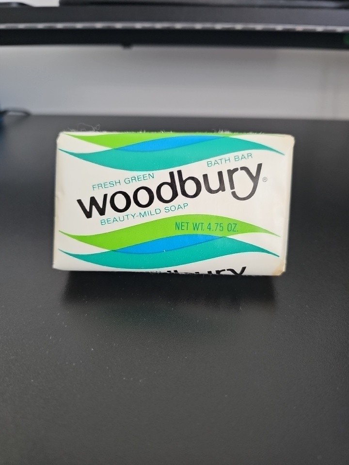 Vintage Woodbury Fresh Green Beauty-Mild Soap Bath Bar 4.75 oz Lot of 2 New