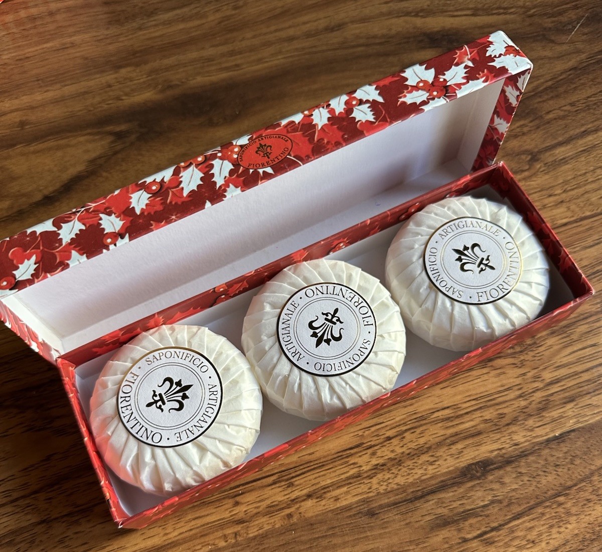 Buone Feste Rose Scented Soaps – Tuscany Italy – 3x 3.52oz – New In Box