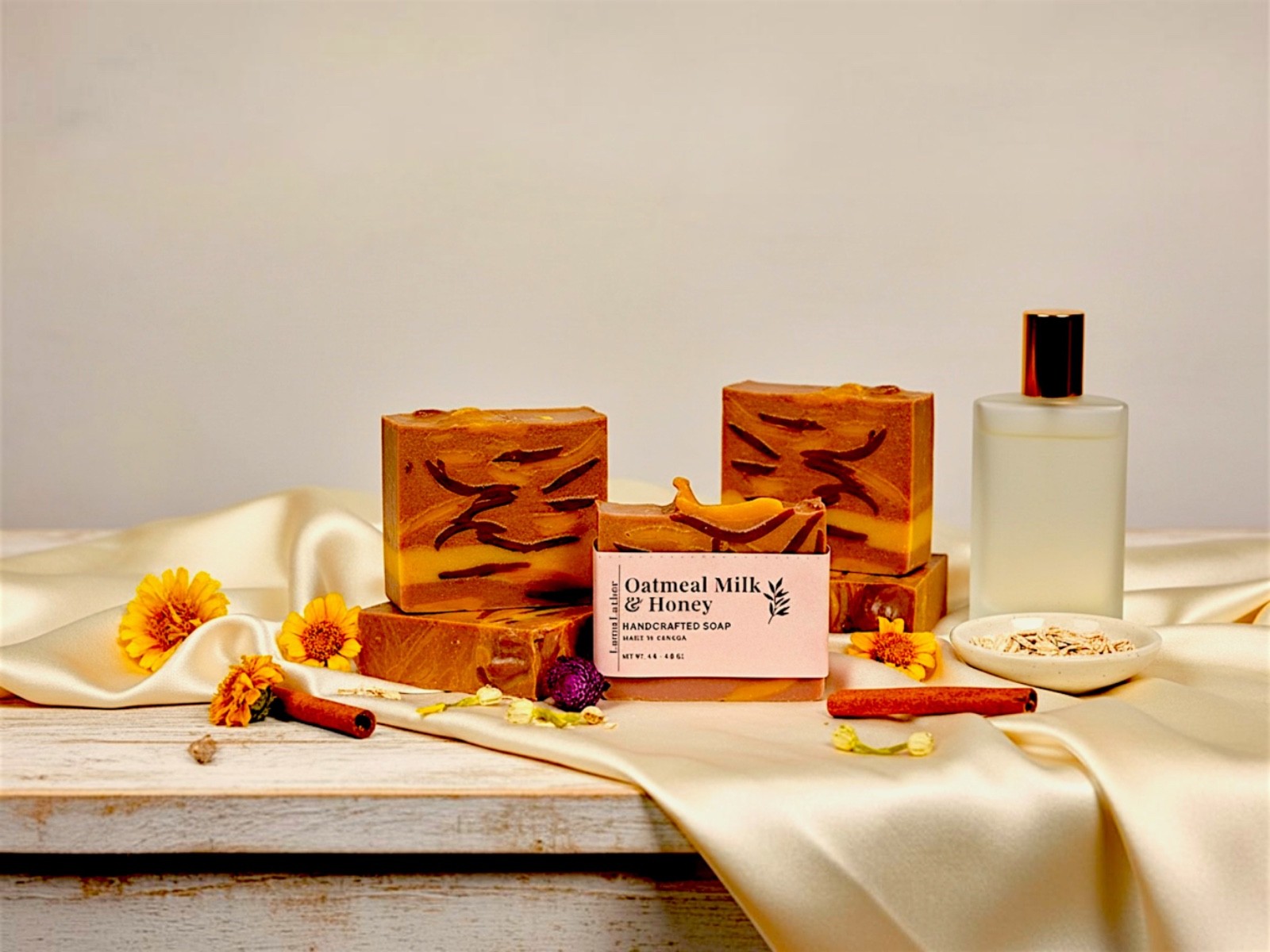 LumaLather Oatmeal Milk & Honey Handmade Soap Bar – Gentle Moisturizing Soap