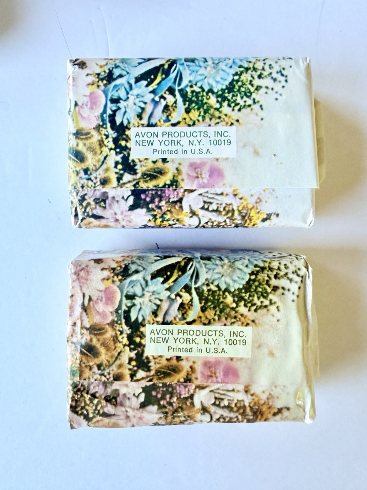 Lot of vintage avon bar soap NEW + Decorative Floral Soaps – 15 Total!