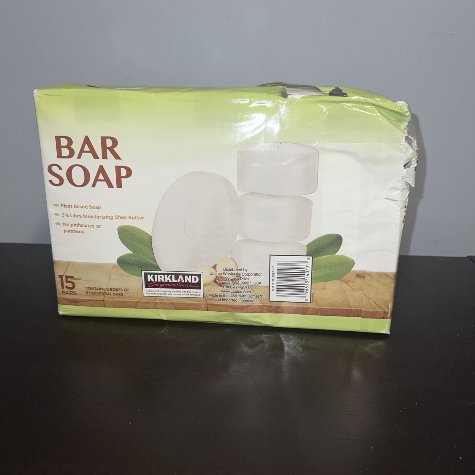 Kirkland Signature Bar Soap with Shea Butter, 14 Bars Distressed Packaging
