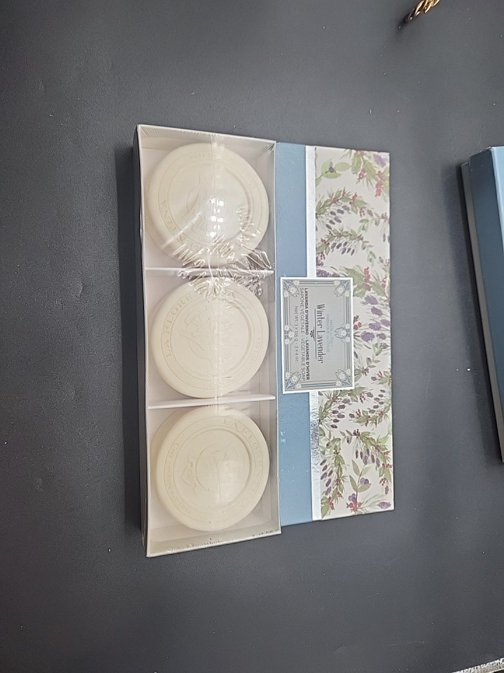 La Florentina Lavender Sculpted Soap Set Made in Italy 3x115g 4oz New NIB Sealed