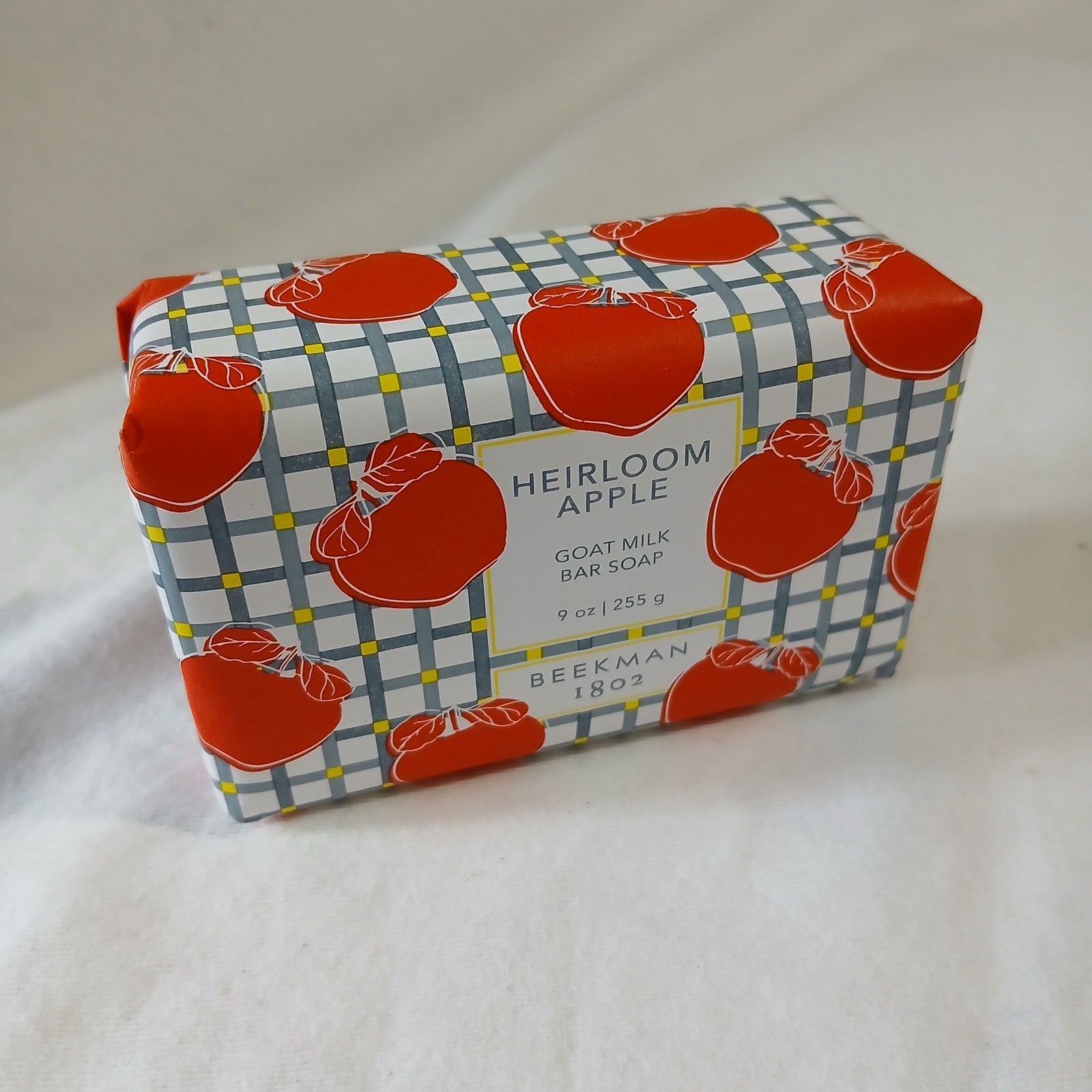 Beekman 1802 HEIRLOOM APPLE 9 oz goat milk soap made in the USA NEW