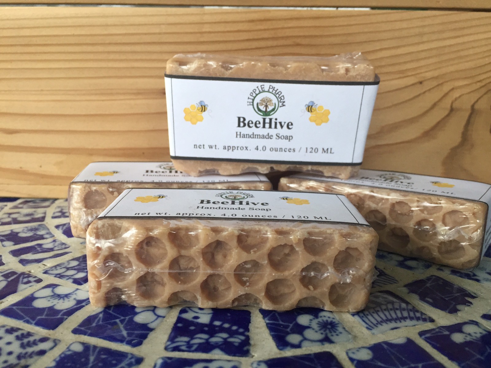 BeeHive Soap Vegan Lot of 4-4 oz handcrafted all natural made with Raw Honey 