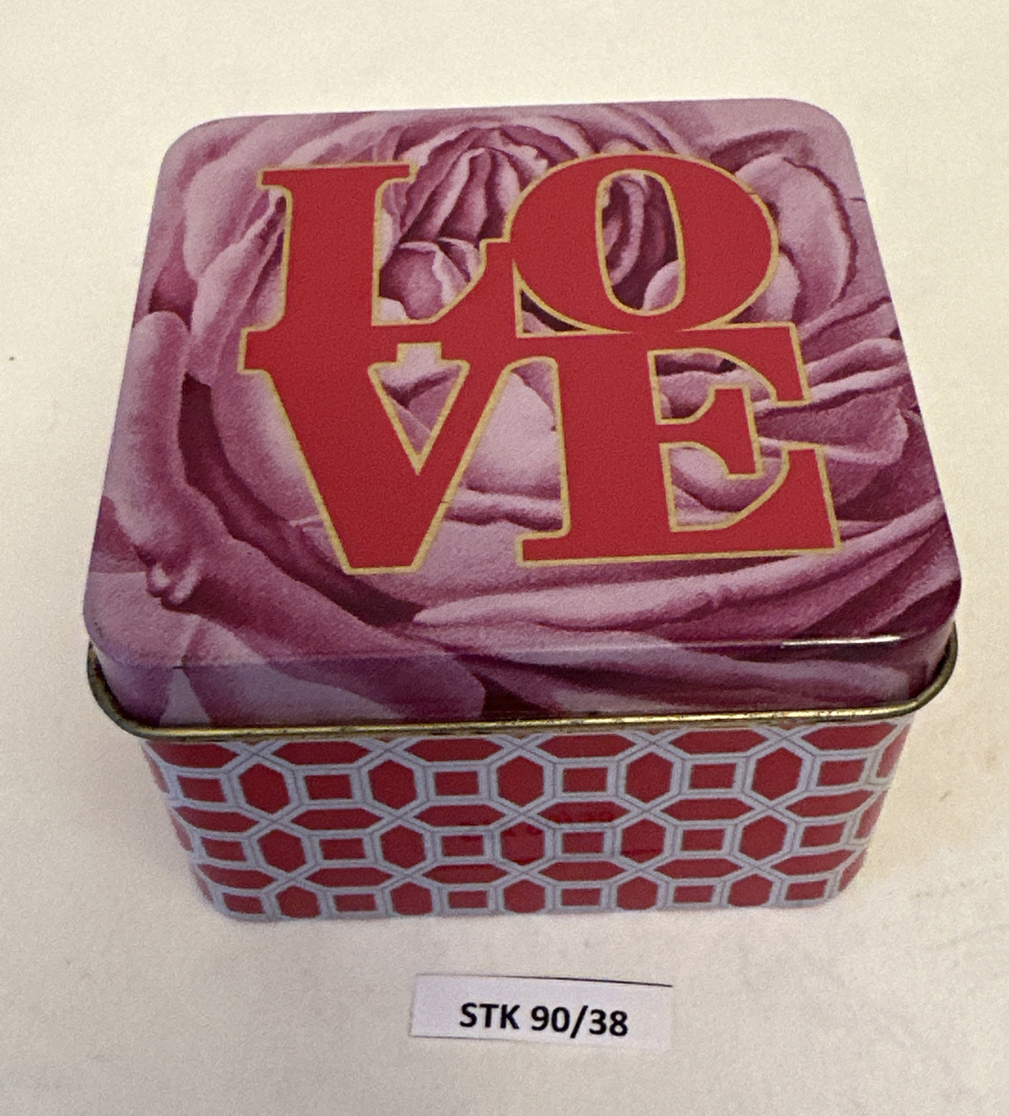 MUSE 5 Oz Wild Lavender Scented Soap Metal Keepsake Tin, Triple Milled~Veg Based