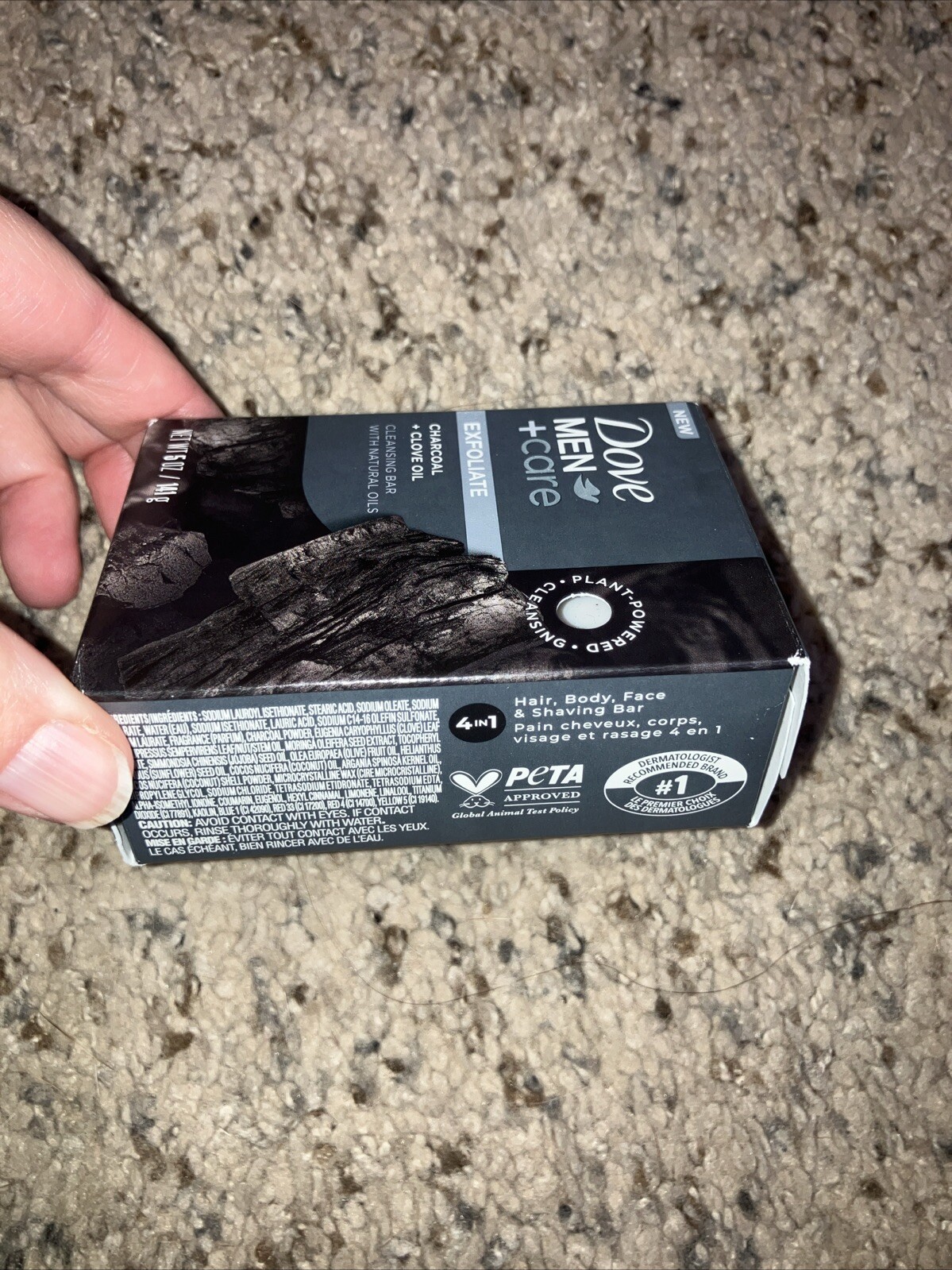 Dove Men Care Exfoliate Cleansing Bar – 5 oz (141 g) – Charcoal and Clove Oil