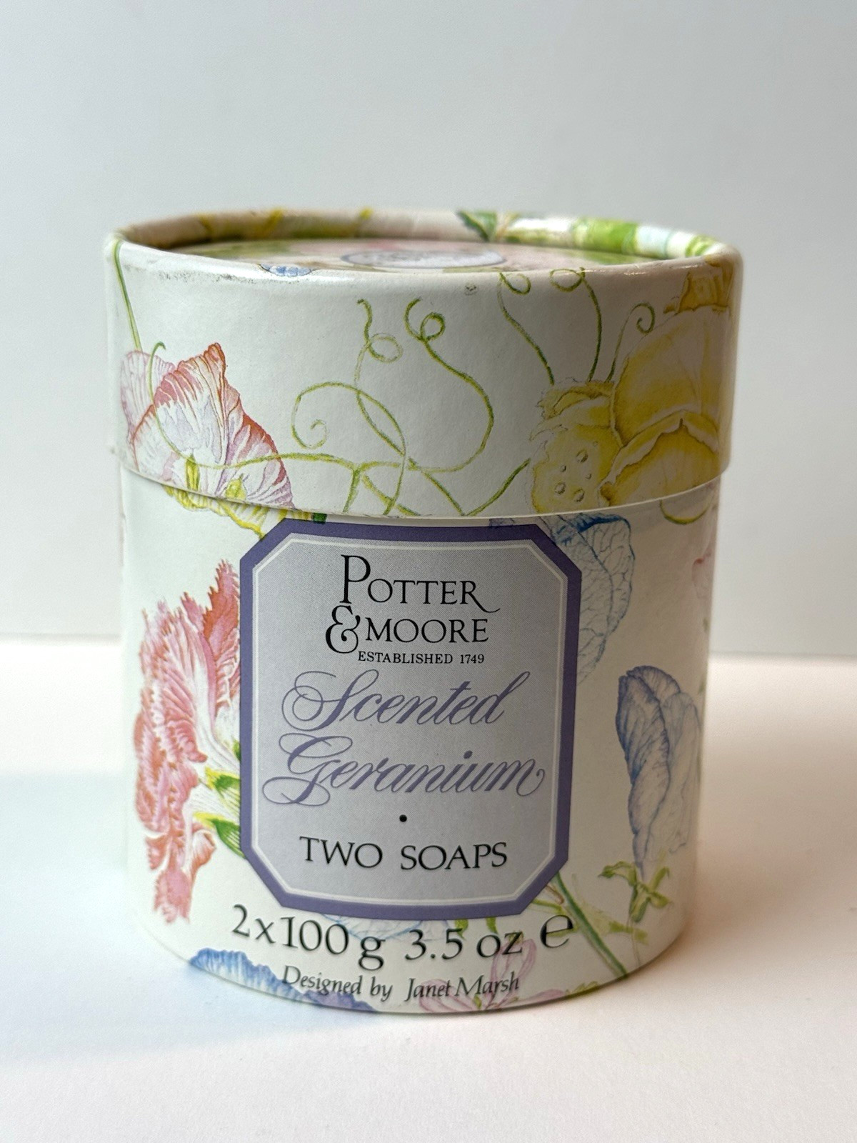 (2) POTTER & MOORE LTD Scented GERANIUM Parfumee Scented Soaps 2 x 3.5 oz 100 g