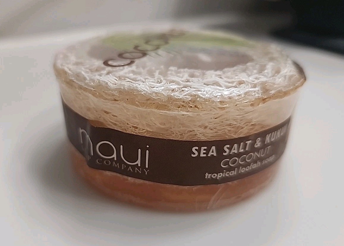 Maui Soap Co Loofah Soap – Coconut with Sea Salt & Kukui Oil Vegetarian 4.75oz