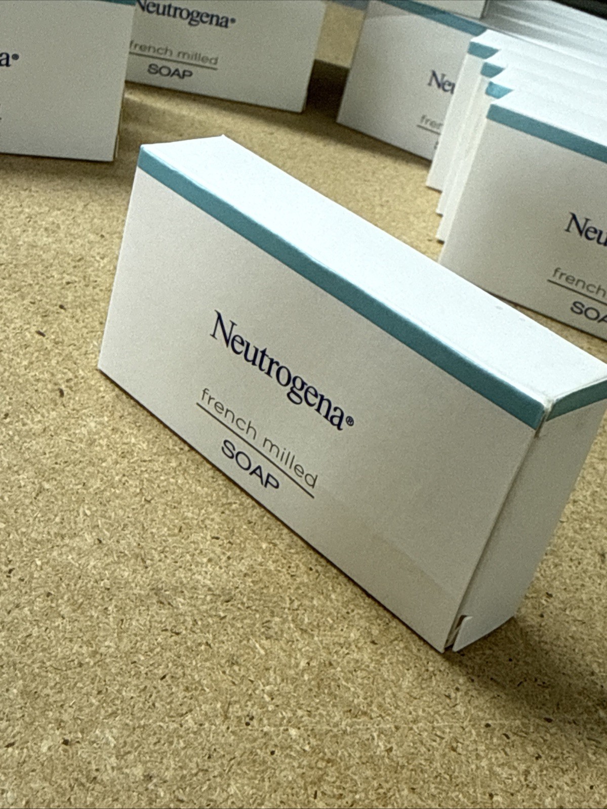 Neutrogena French Milled Bath Soap Lot of 20 each 1 oz Bars. Total of 20oz