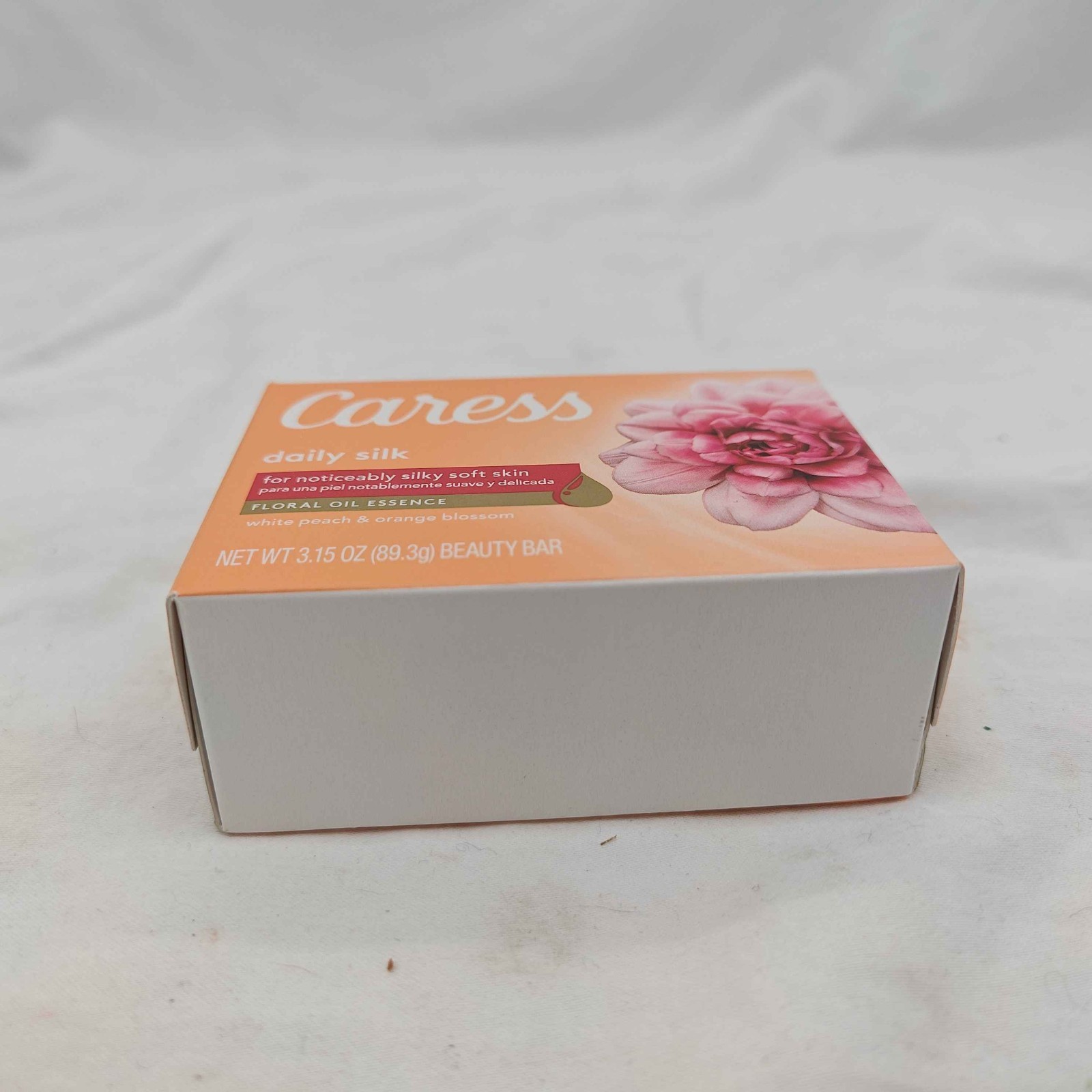 Caress Daily Silk Bar Soap Floral Oil Essence Original Formula 3.75oz