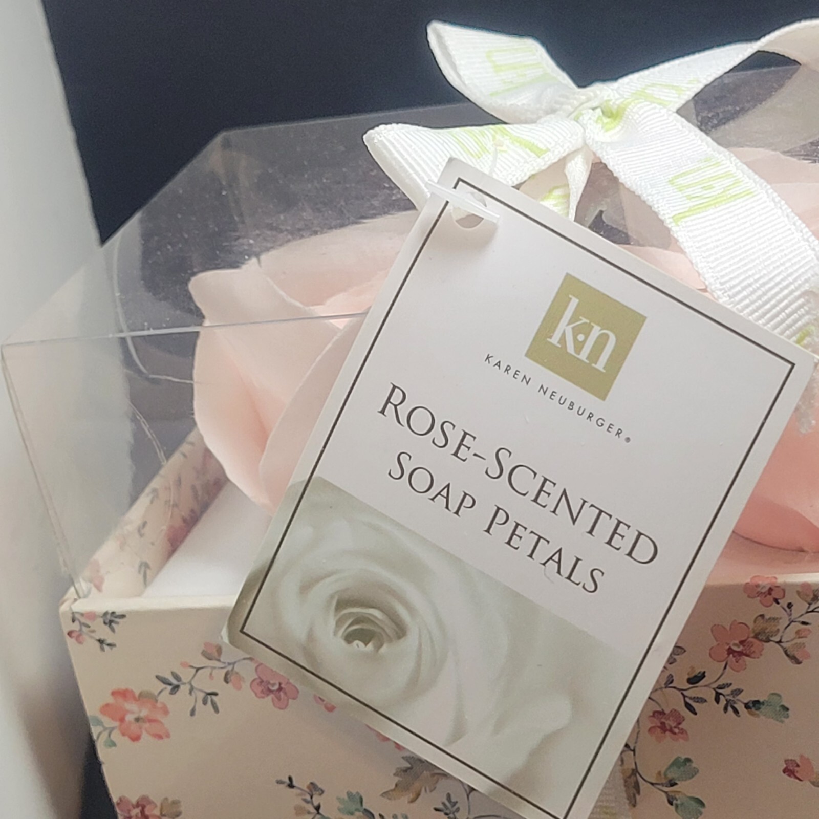 Karen Neuberger Rose Scented Soap Petals NIB Romantic Gift