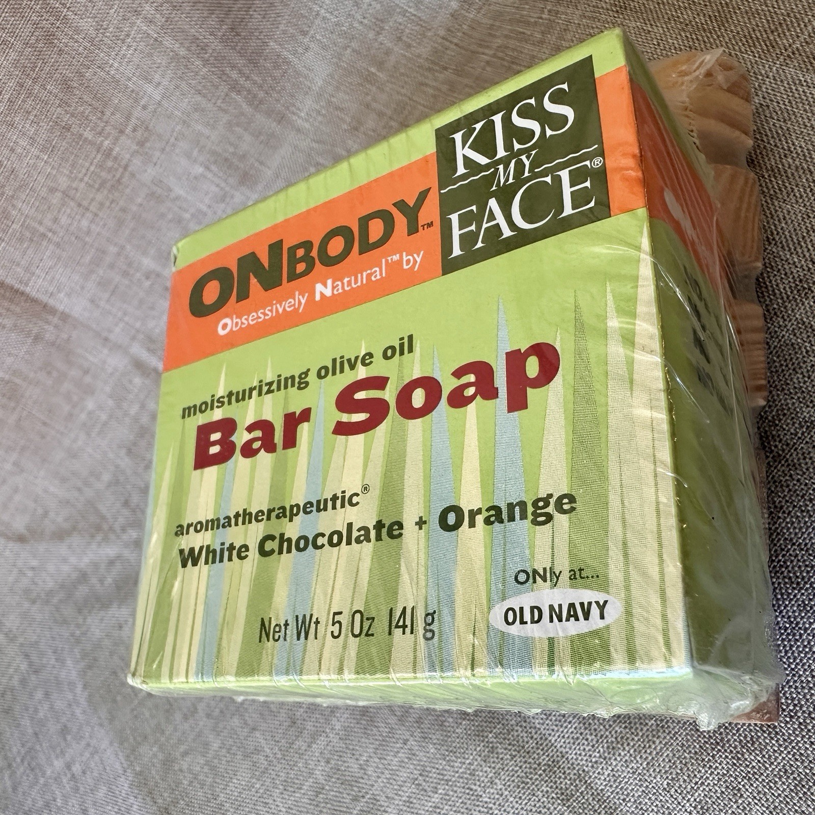 Kiss My Face Obsessively Natural Olive Oil 5oz Soap Orange White Chocolate Shea