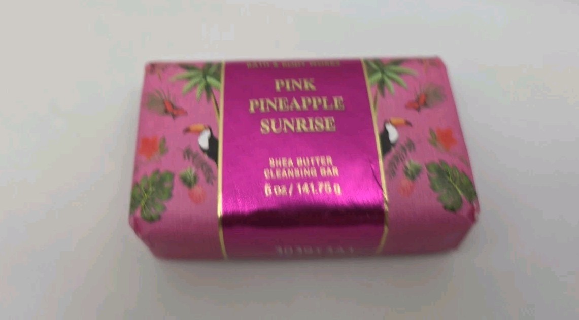 PINK PINEAPPLE SUNRISE SHEA BUTTER CLEANSING BAR SOAP Bath& Body Works 5 Oz