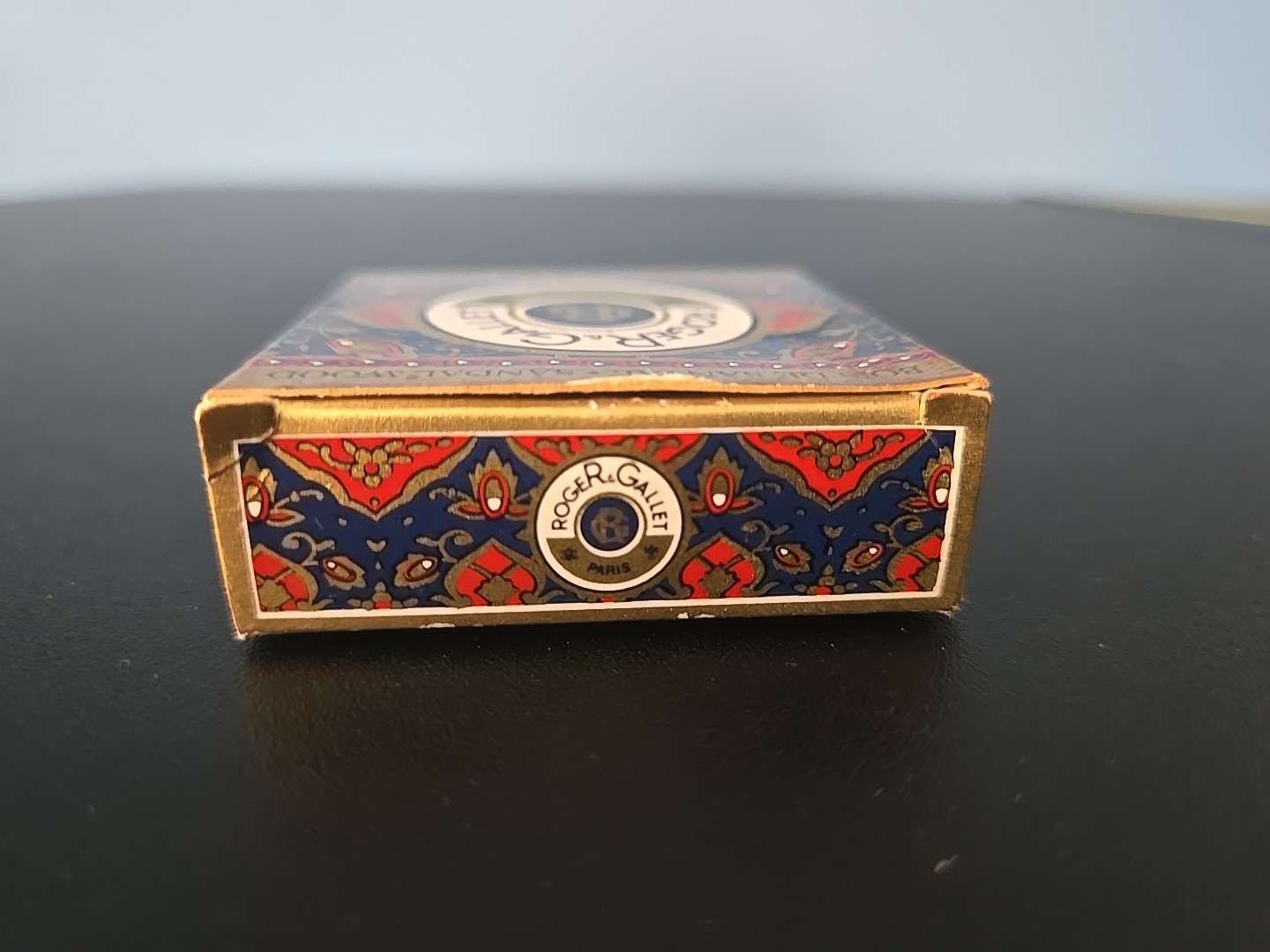Roger & Gallet Sandal Wood Sandalwood Mini Soap 0.9 OZ. 25 g. Unisex