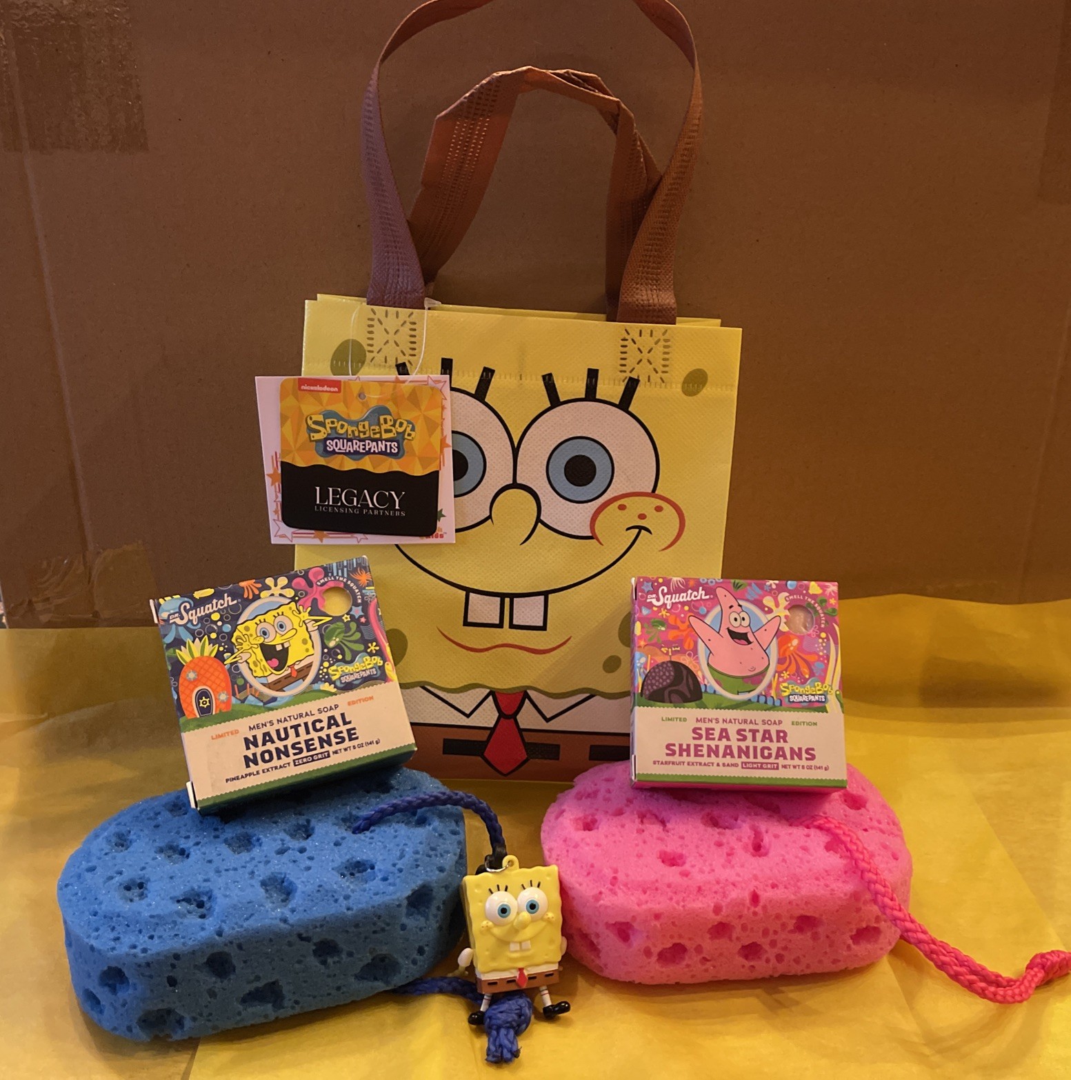 SpongeBob Nautical Nonsense & Sea Star Dr. Squatch Briccs Gift Set & 1 FIGURE