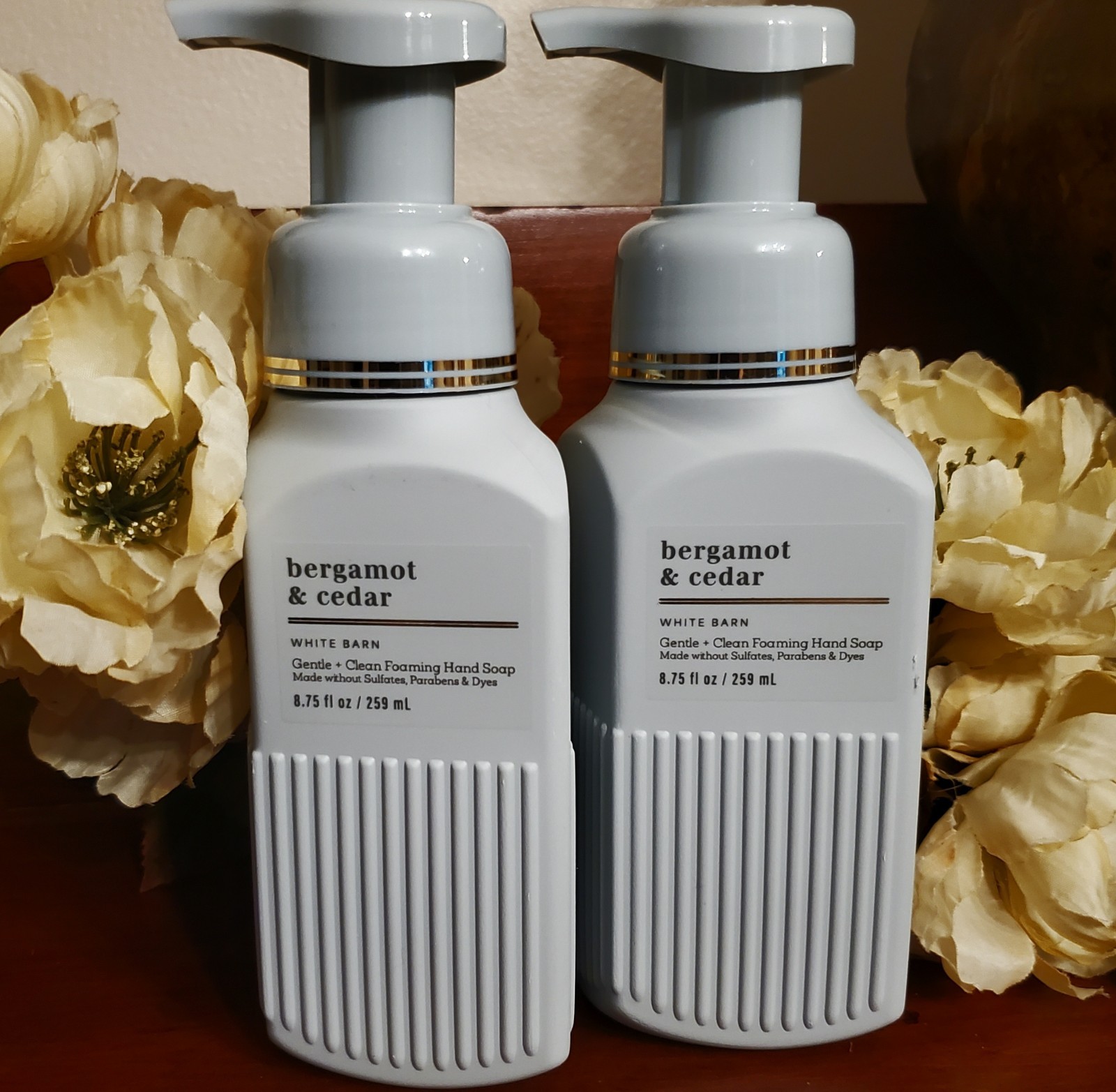 White Barn Bath & Body Works BERGAMOT & CEDAR Gentle Foaming Hand Soap Lot Of 2