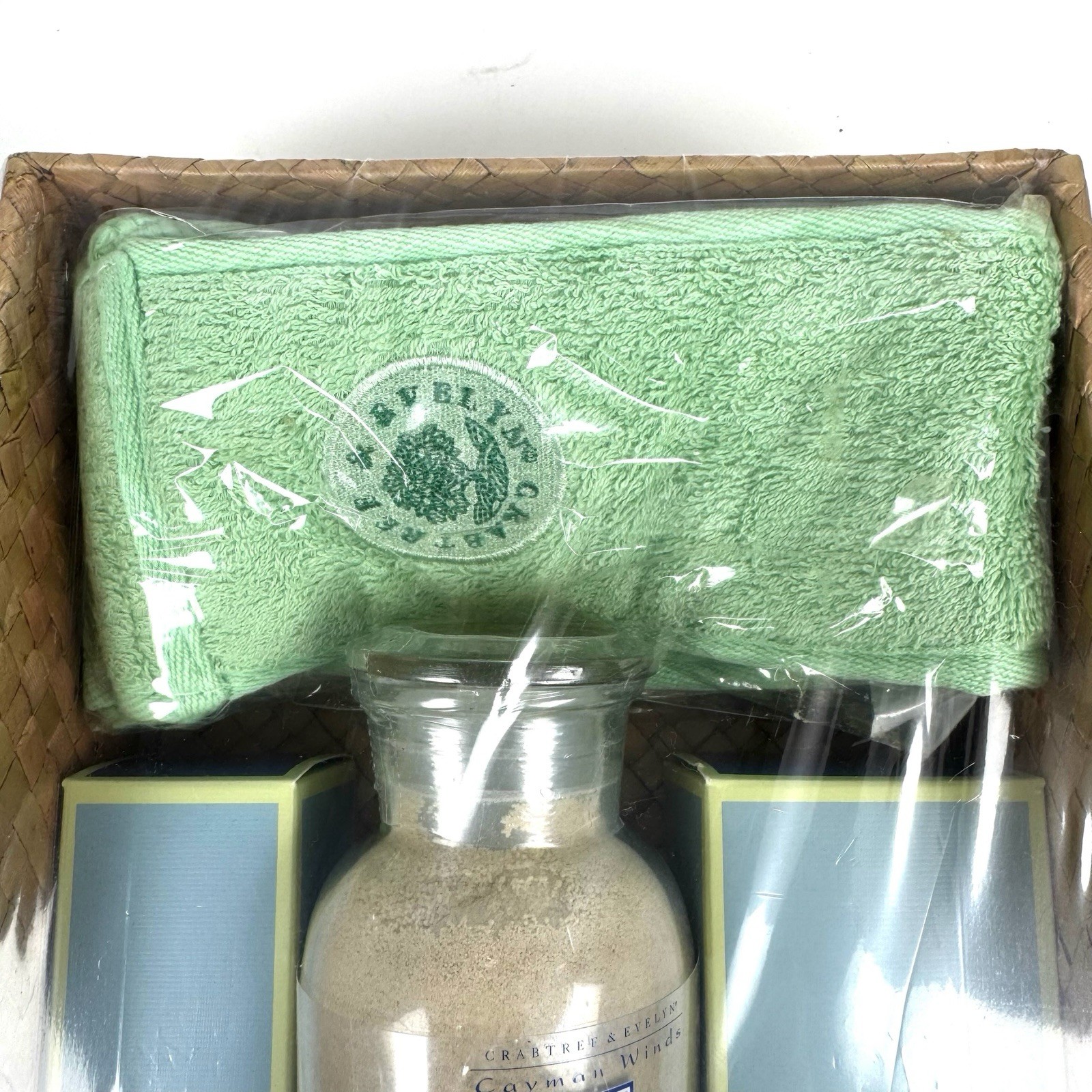 Crabtree & Evelyn Cayman Winds Gift Set Body Toner Soap Bath Sands Towel