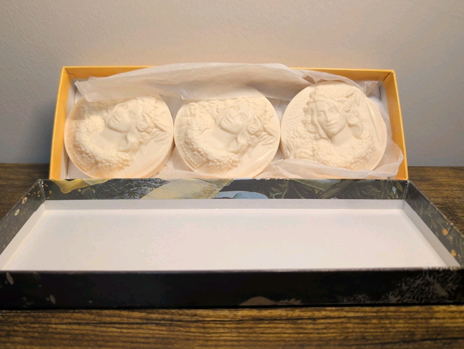 NIB Athena’s Italian Perfumed decorative Soap Set 3 IL Botticelli Saponi D’arte