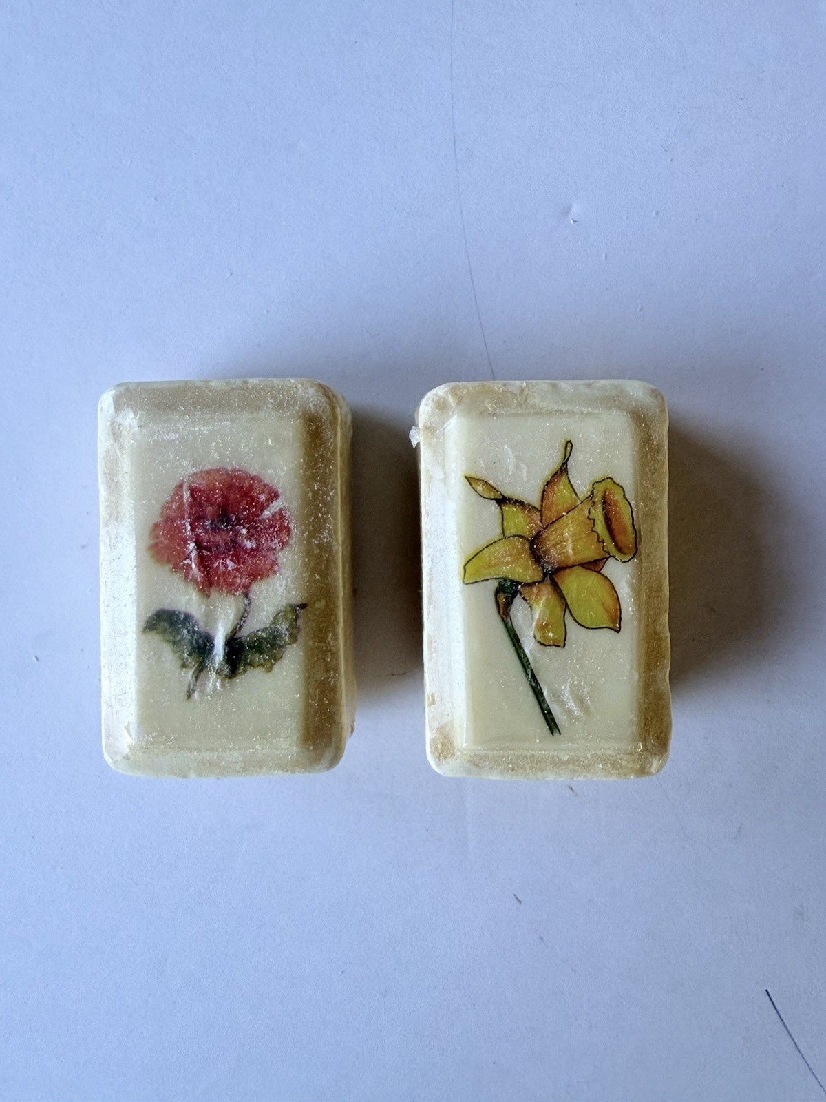 Lot of vintage avon bar soap NEW + Decorative Floral Soaps – 15 Total!