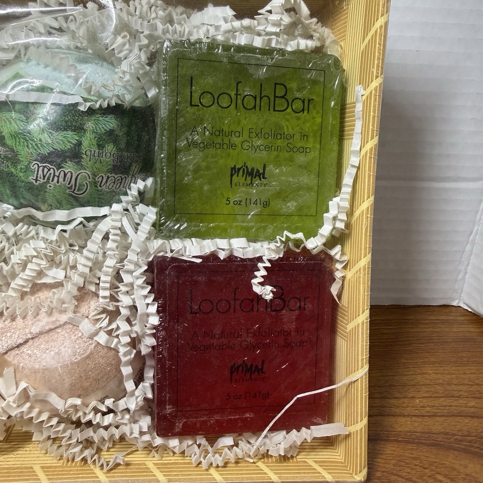 PRIMAL ELEMENTS GLYCERIN HANDMADE ARTISINAL BAR SOAP & Bathbombs Gift Set