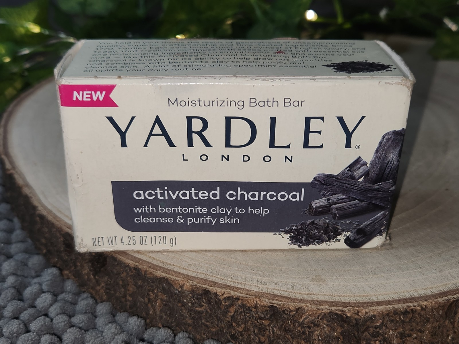 Yardley London Activated Charcoal W/ Clay Moisturizing Bar Soap – New 4.25 oz