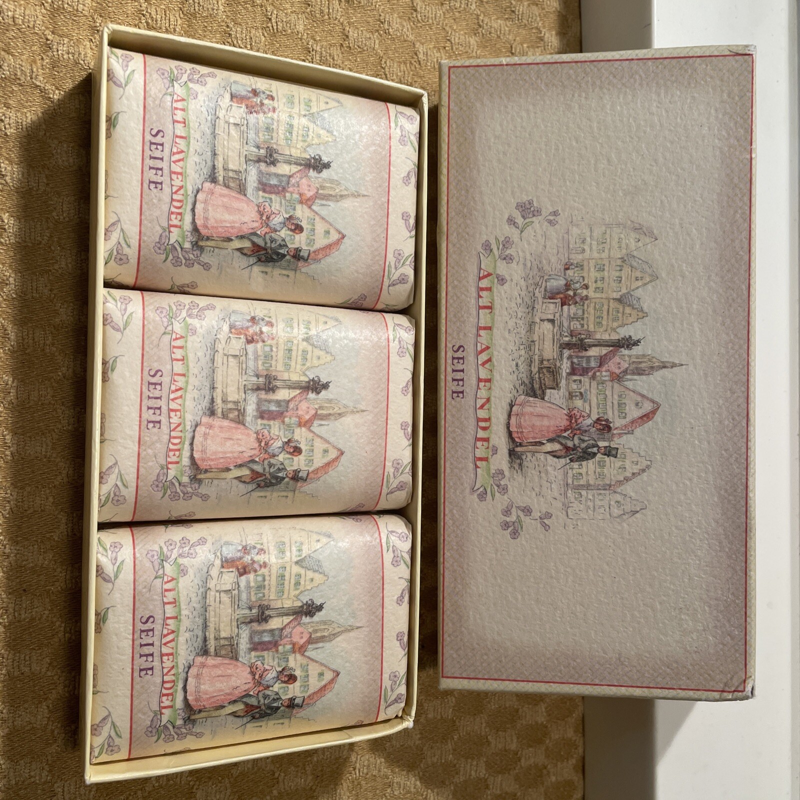 Lot of 11 Vintage Imported ++ Perfumed Soaps Italy USA Greec France Saponi Seife