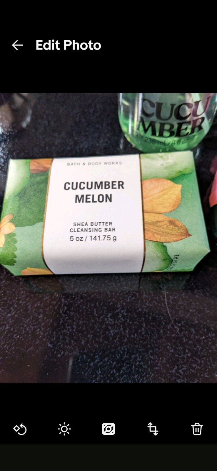 Bath & Body Works CUCUMBER MELON Shea Butter Cleansing Bar 5 oz & Pocketbac