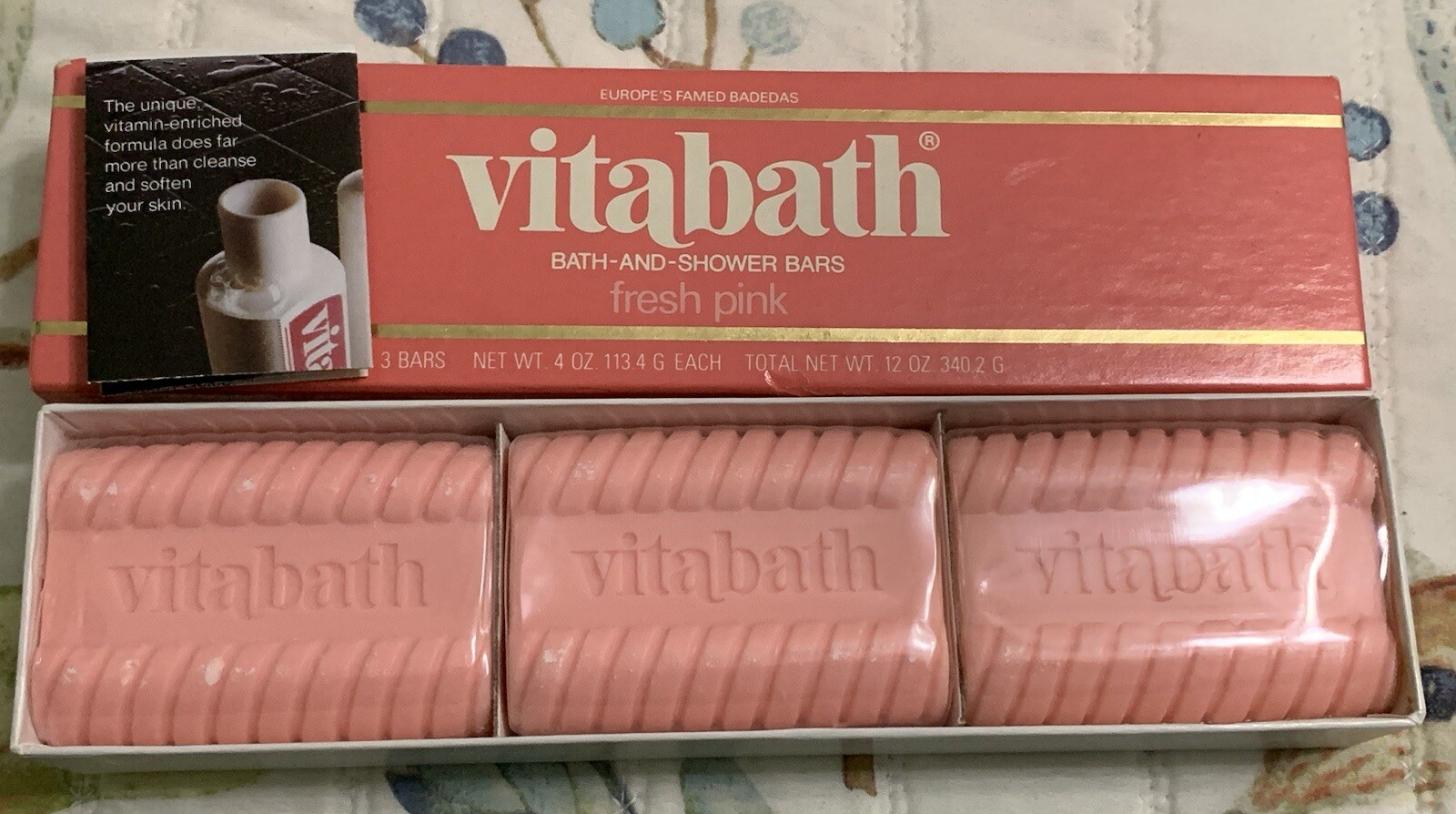 NOS 1980 BEECHAM Vintage Fresh Pink Vitabath 4 Oz Ea Bar Soap Total 12 Oz
