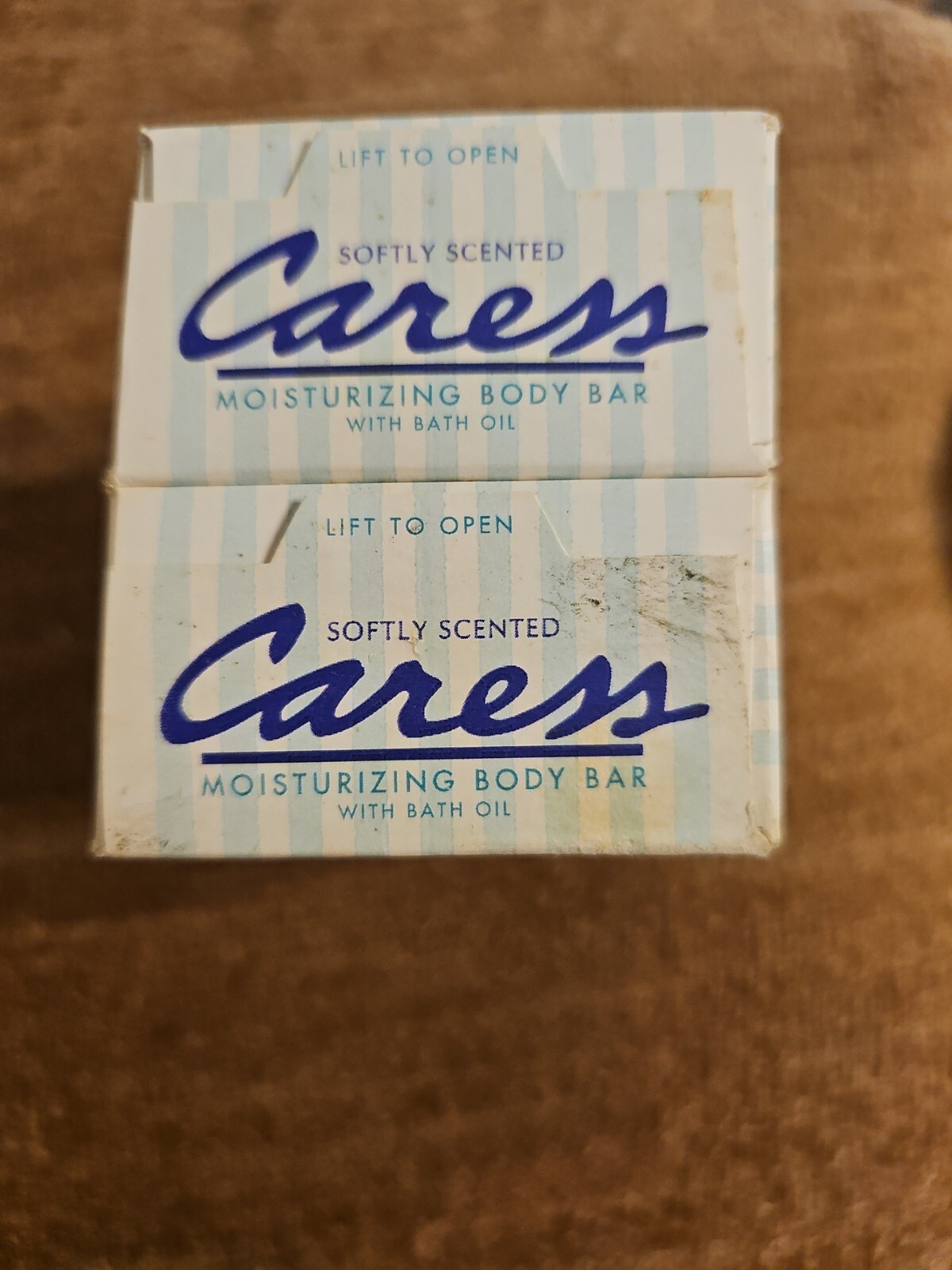 VTG 1995 Caress Moisturizing Body Bar With Bath Oil Original 2 Soap Bars