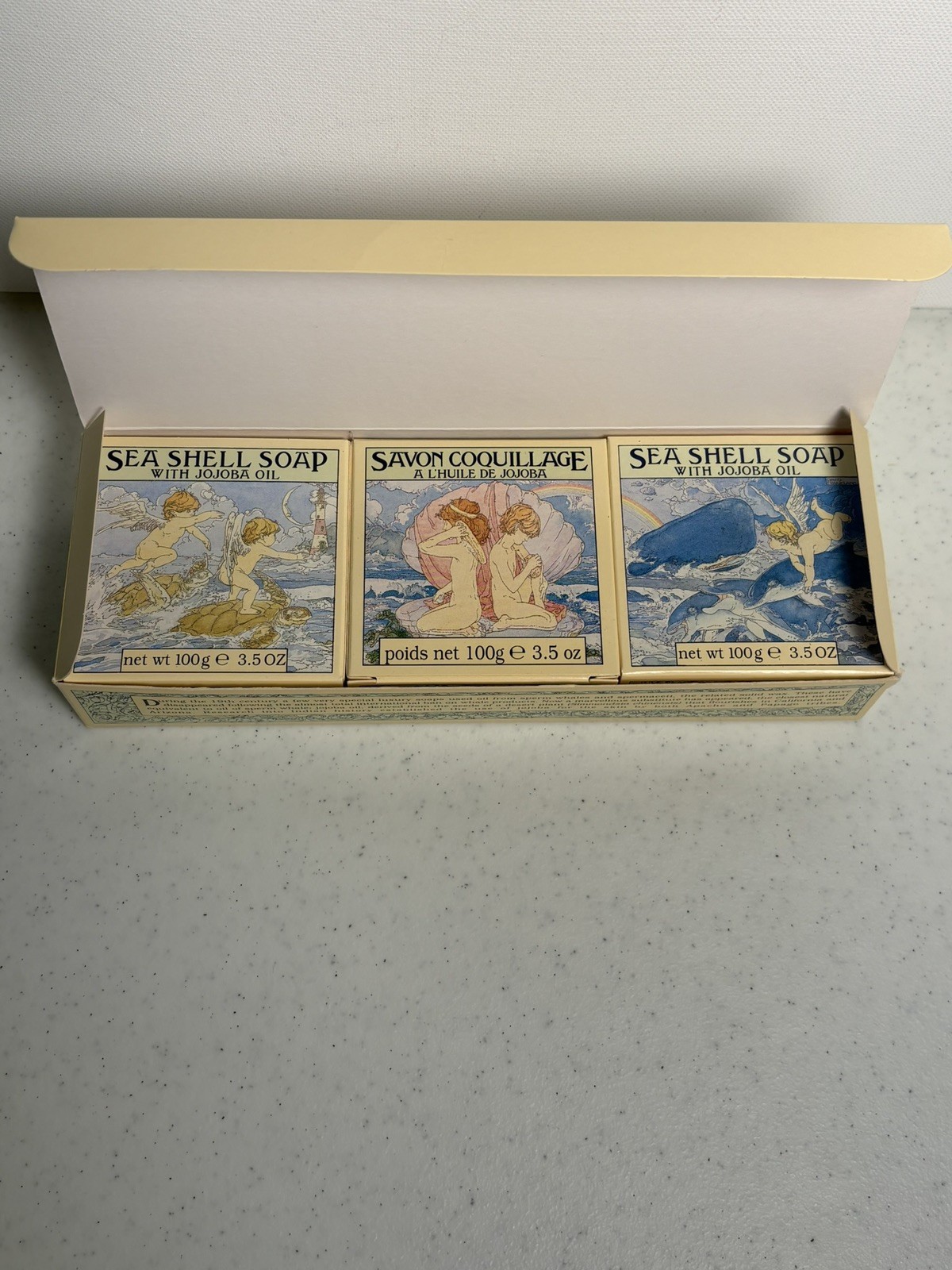 Crabtree & Evelyn Jojoba Oil Triple Milled Sea Shell Soap Box Of 3