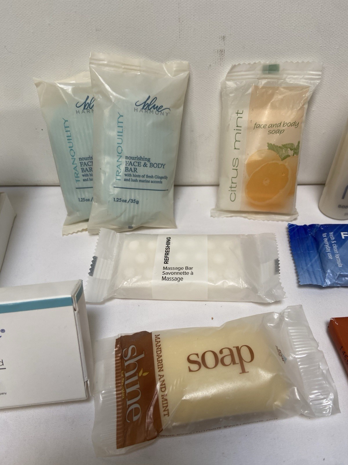 28 Lot 2 lbs Assorted Bar Soap 5 Neutrogena Crabtree 6 Jose 1.25oz Sample Travel