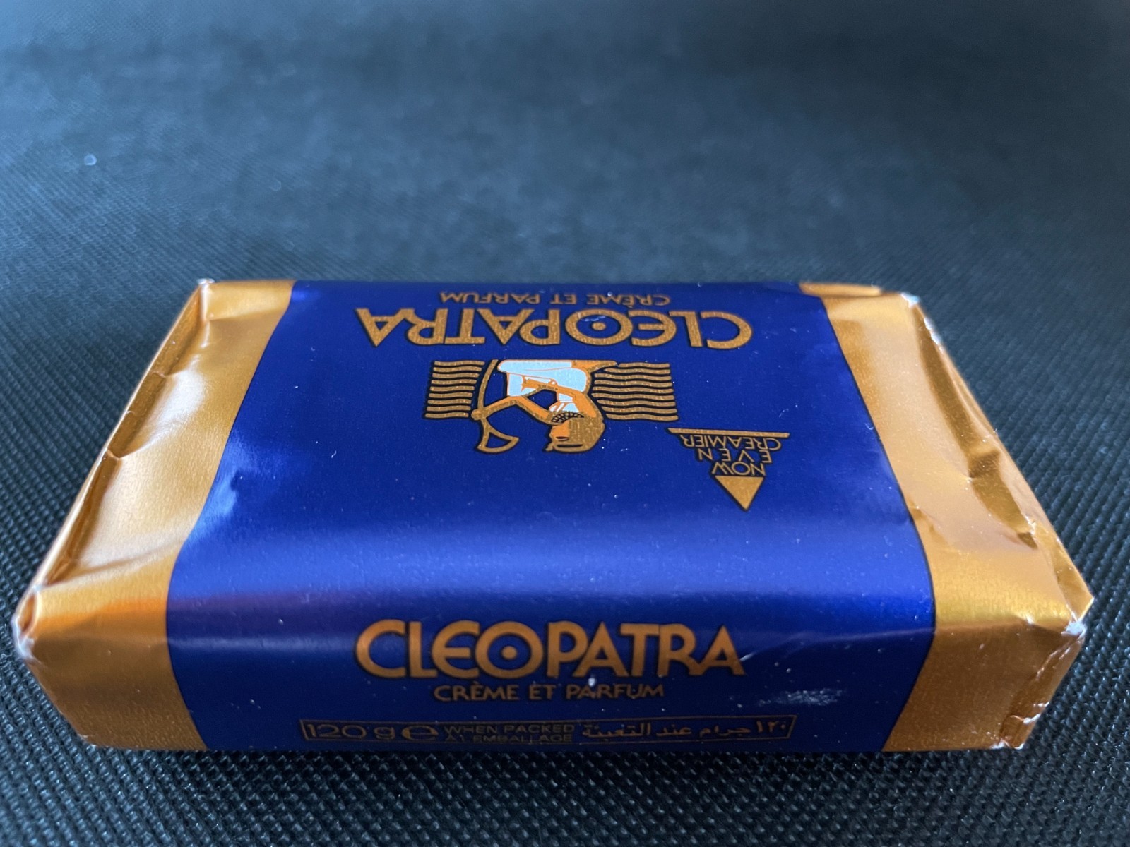 CLEOPATRA Creme et Parfum Soap 120g x3 Colgate Palmolive　Exp 11/25/2026