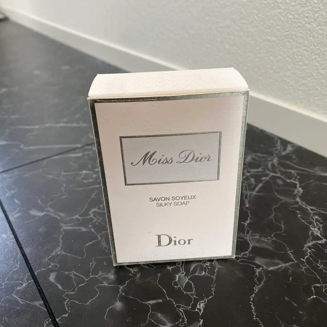 Miss Dior savon soyeux silky soap 5.2oz/ 150g.