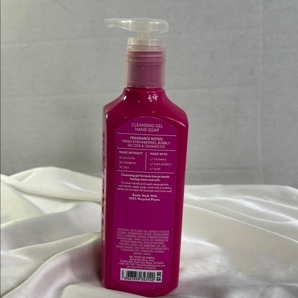 Bath & Body Works Strawberry Soda Hand Soap – Vibrant Pink