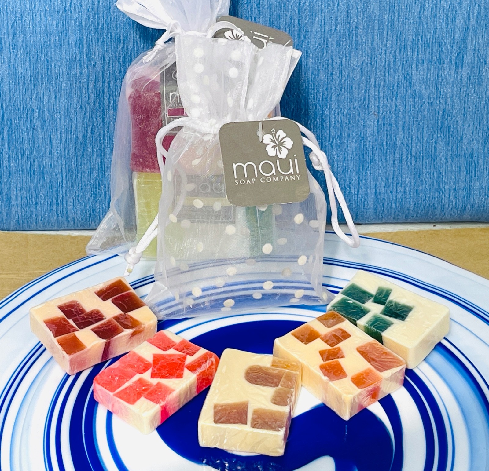 Maui Soap Co Gift Sets 2x 4 oz Soap Bars & 5x Mini Soap Bars Pineapple Orchid