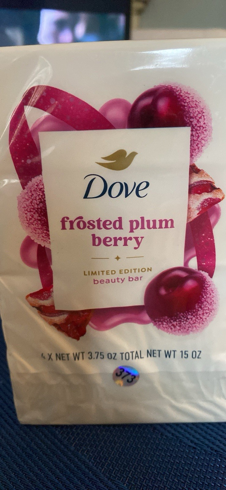 Dove Frosted Plum Berry Spa Bundle – Limited Edition Soap & Scrubs