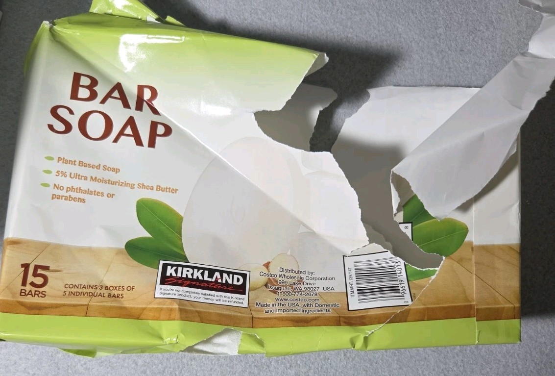 Kirkland Signature Shea Butter Bar Soap 25 Pack Plant Based 5% Shea Butter 4.5oz
