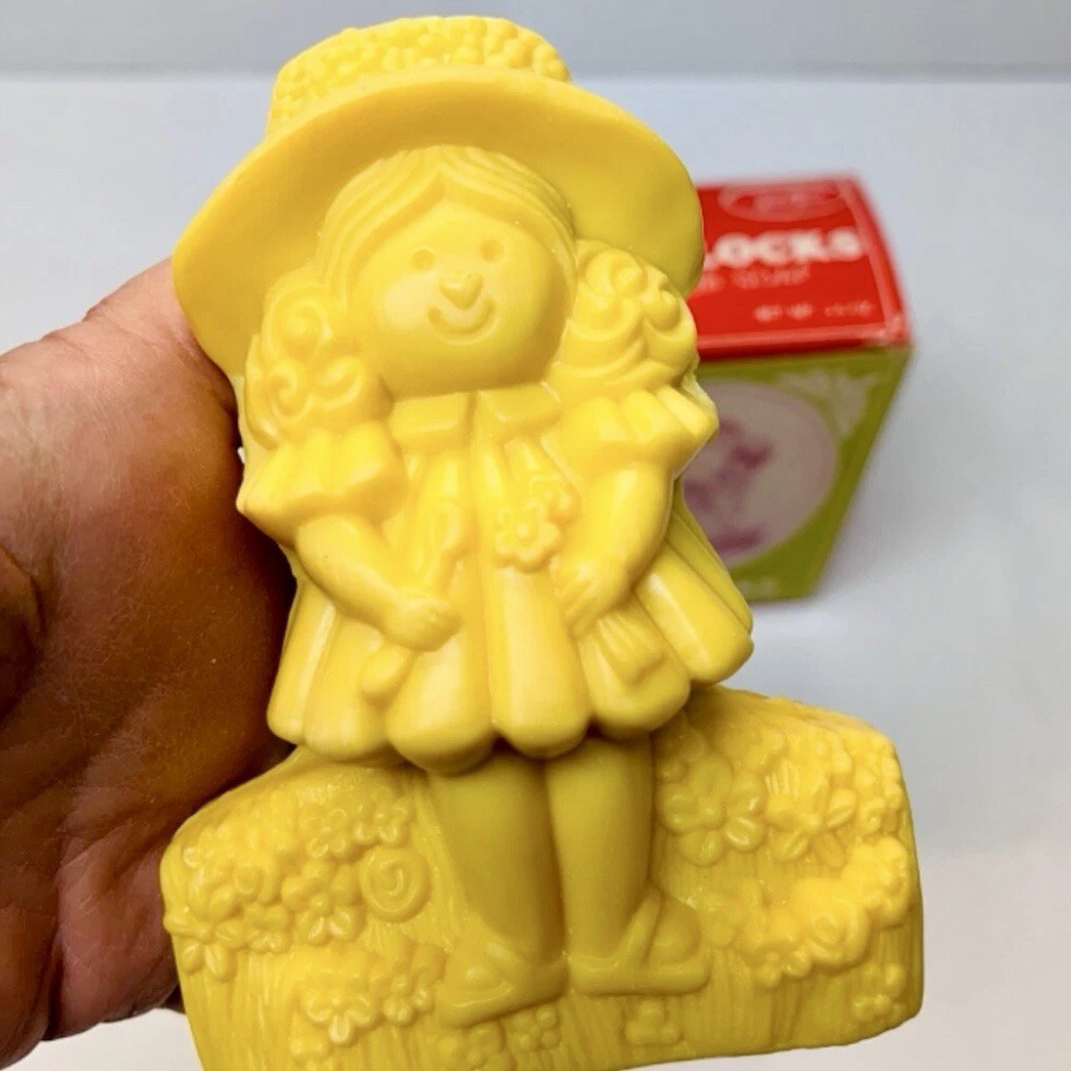 Vintage Goldilocks Play Tub Soap w Box Neiman Marcus Yellow Collectible